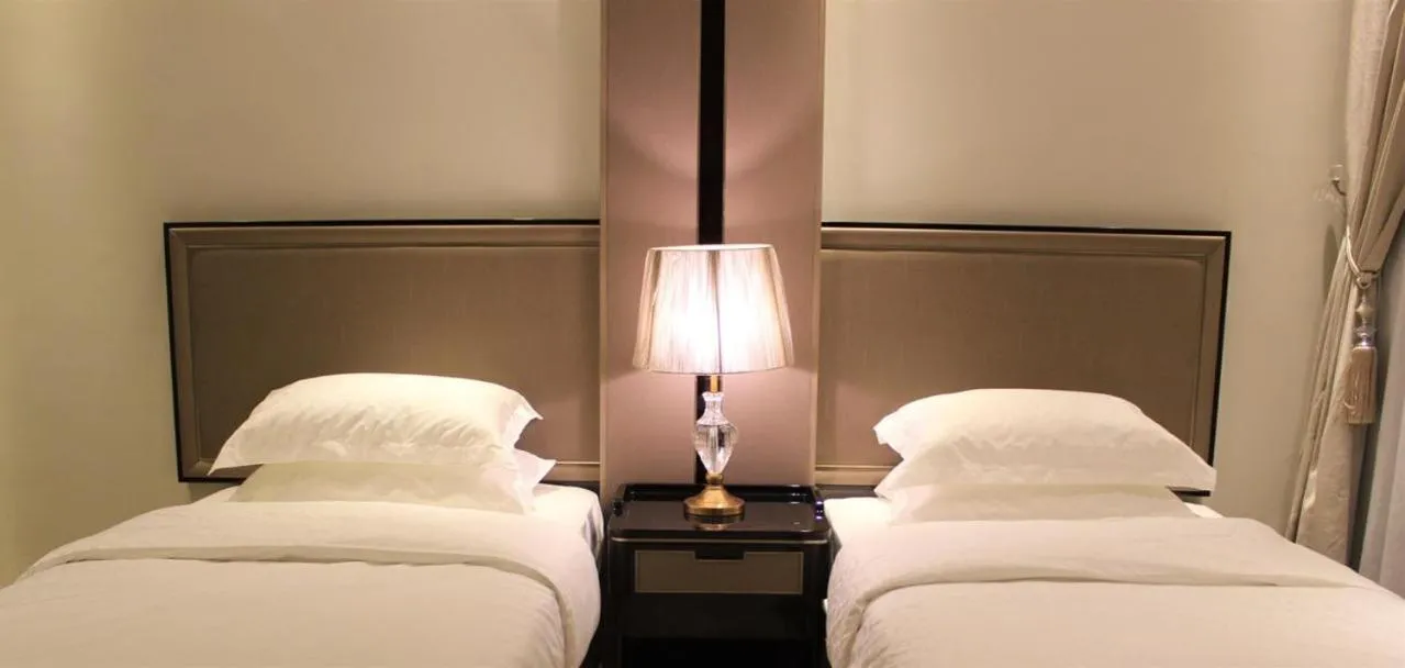 Twin Room with Private Bathroom in Malfa Serviced Apartments