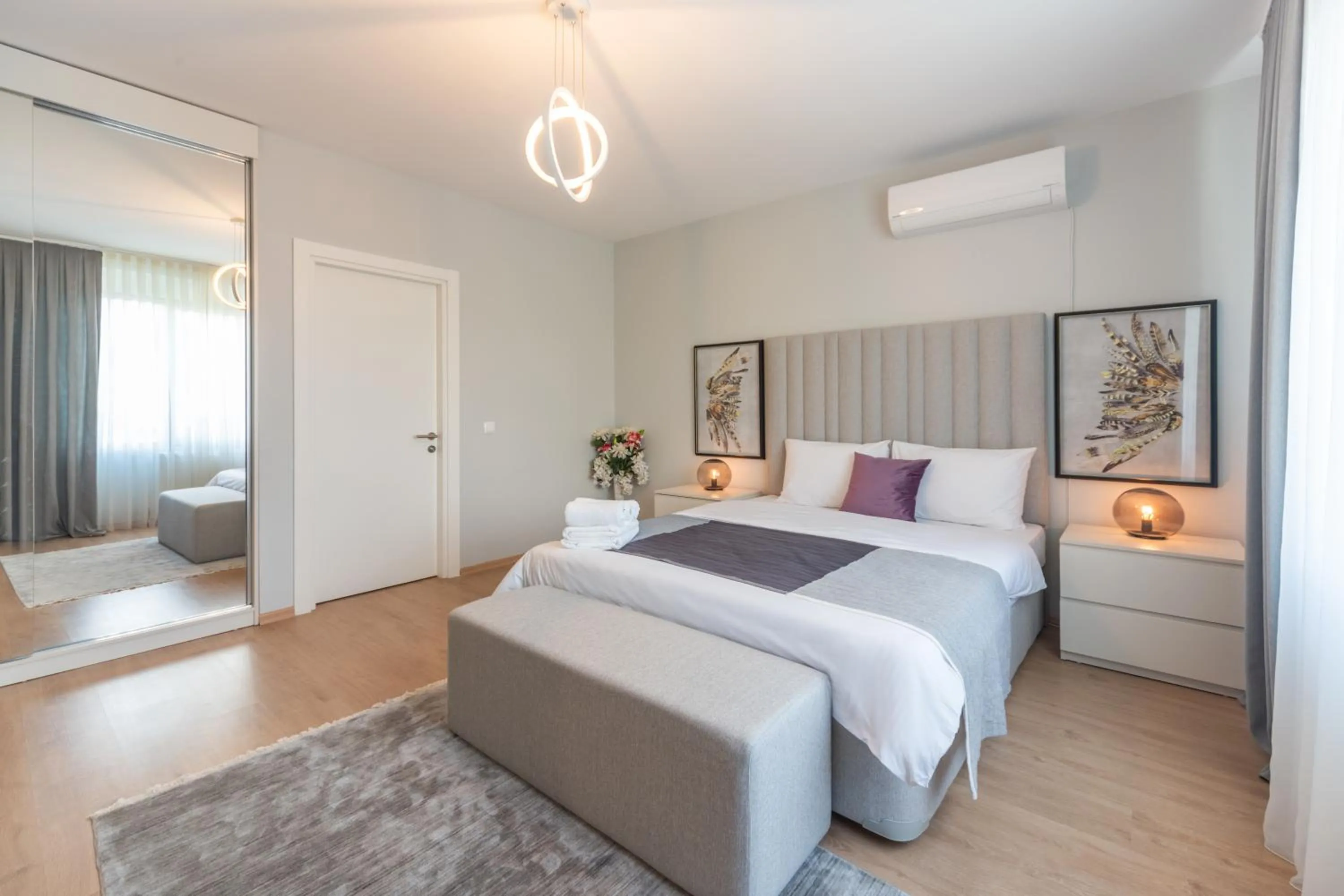 Bedroom, Bed in Green Hills Suites