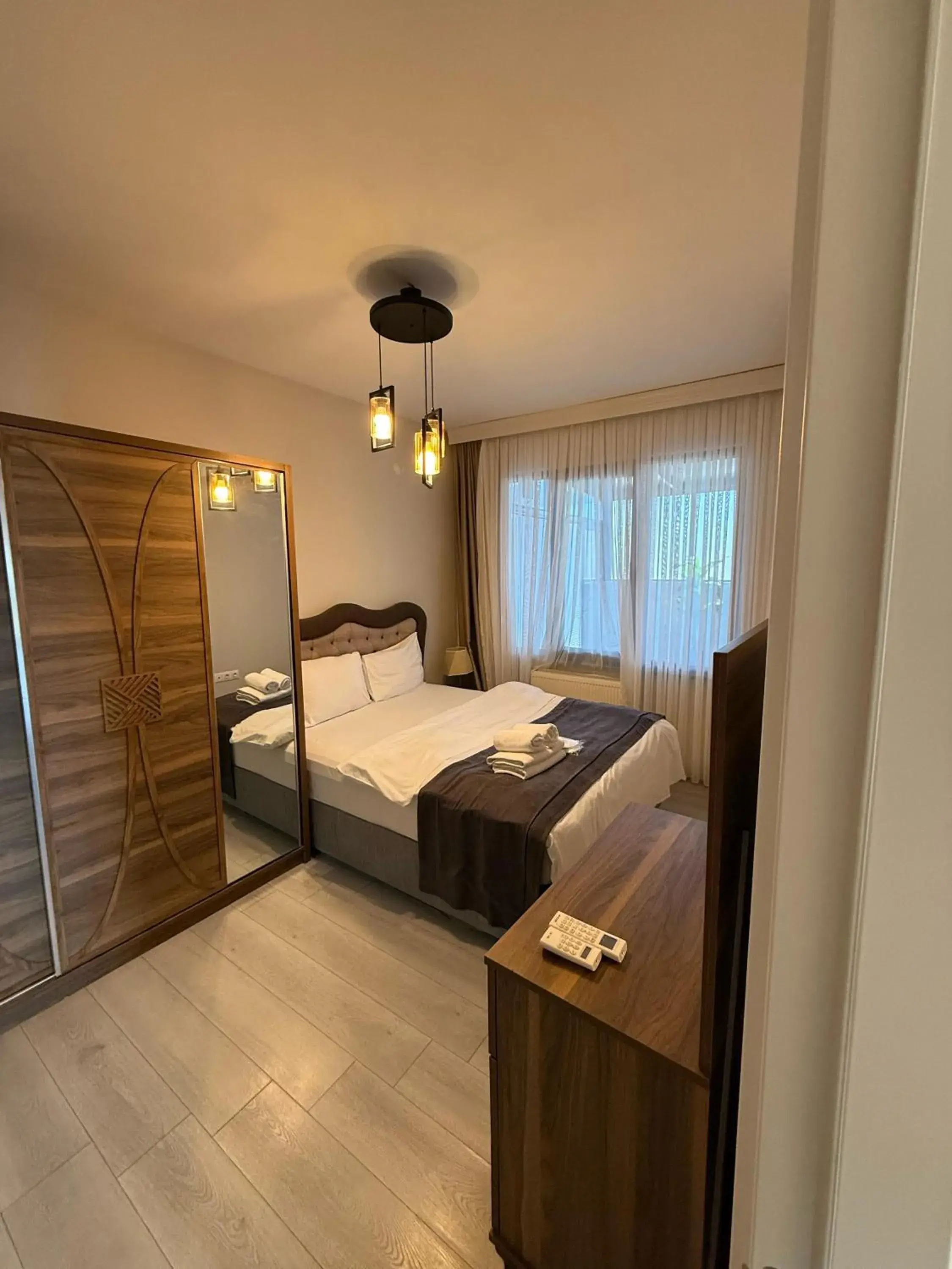 Bedroom, Bed in Green Hills Suites Bedroom, Bed in Green Hills Suites