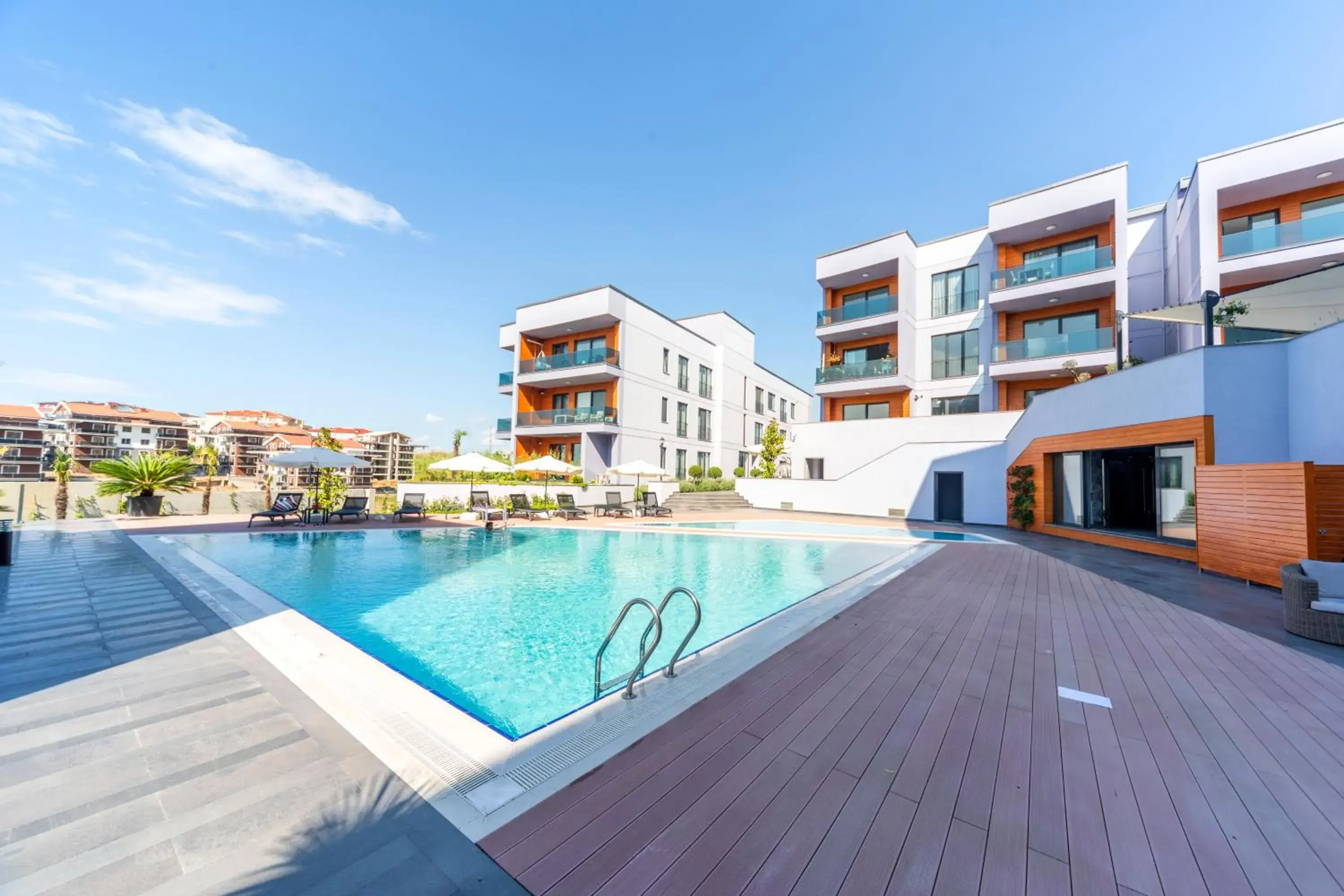 Property building in Green Hills Suites Property building in Green Hills Suites