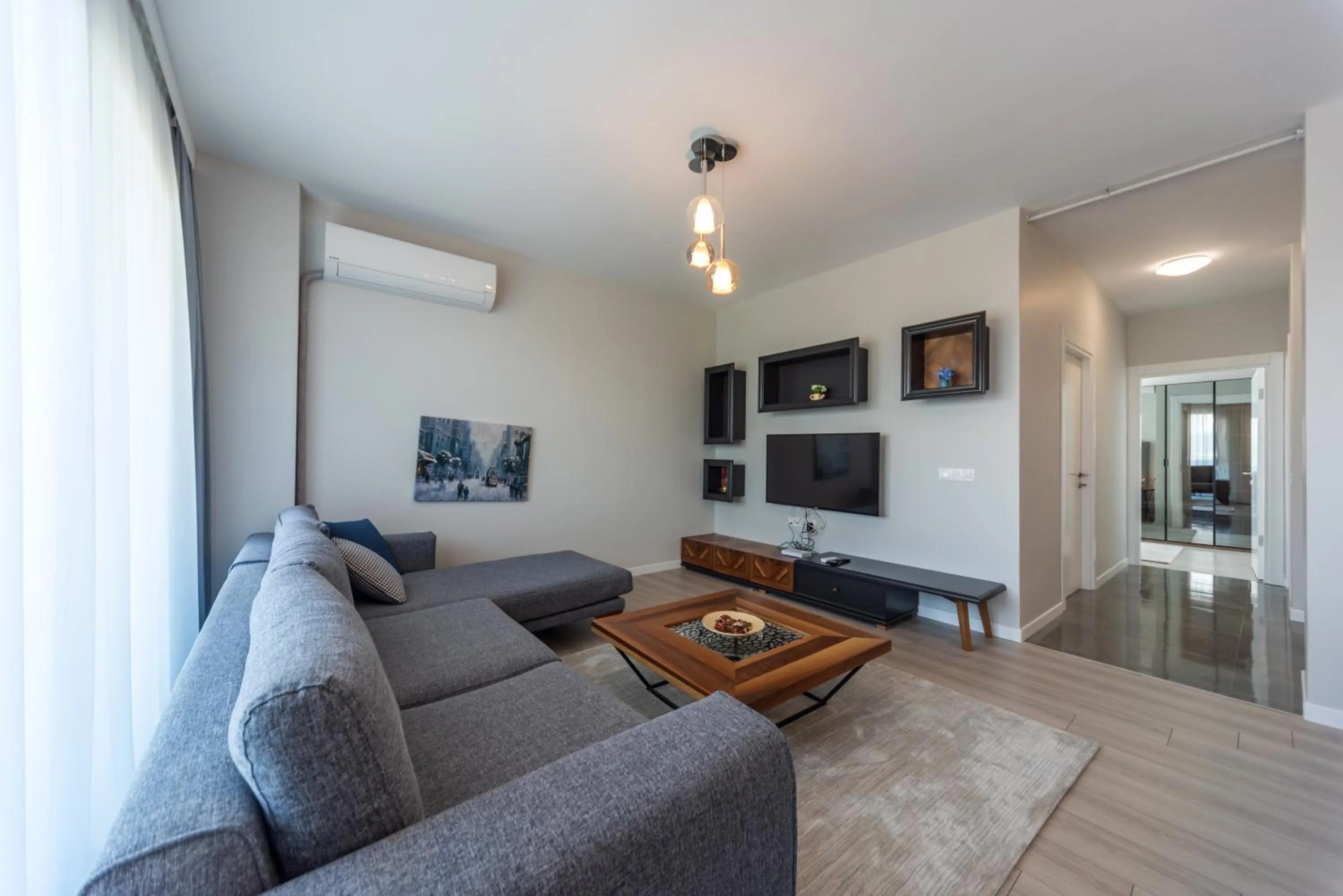 Living room in Green Hills Suites