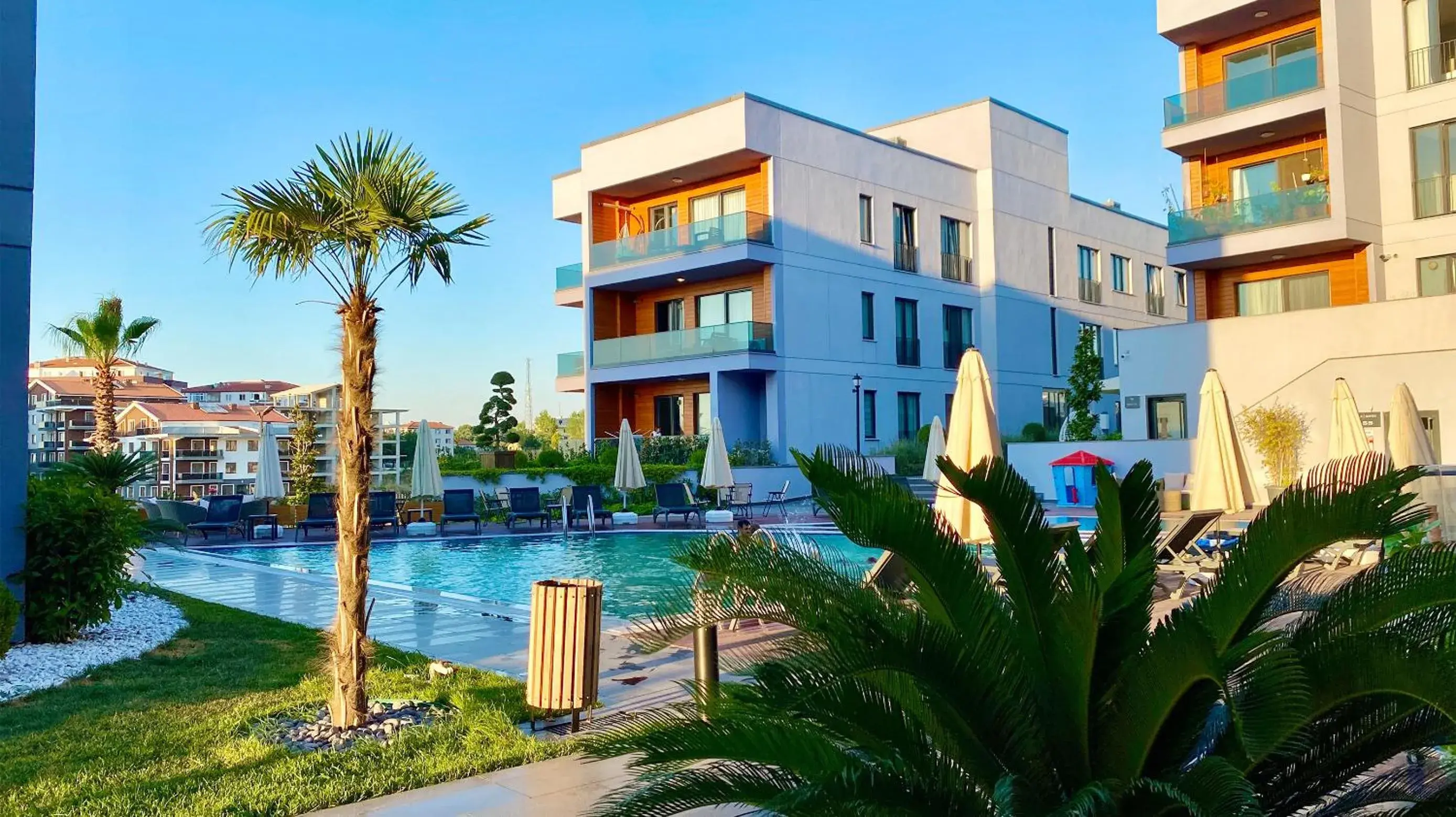 Property building in Green Hills Suites Property building in Green Hills Suites