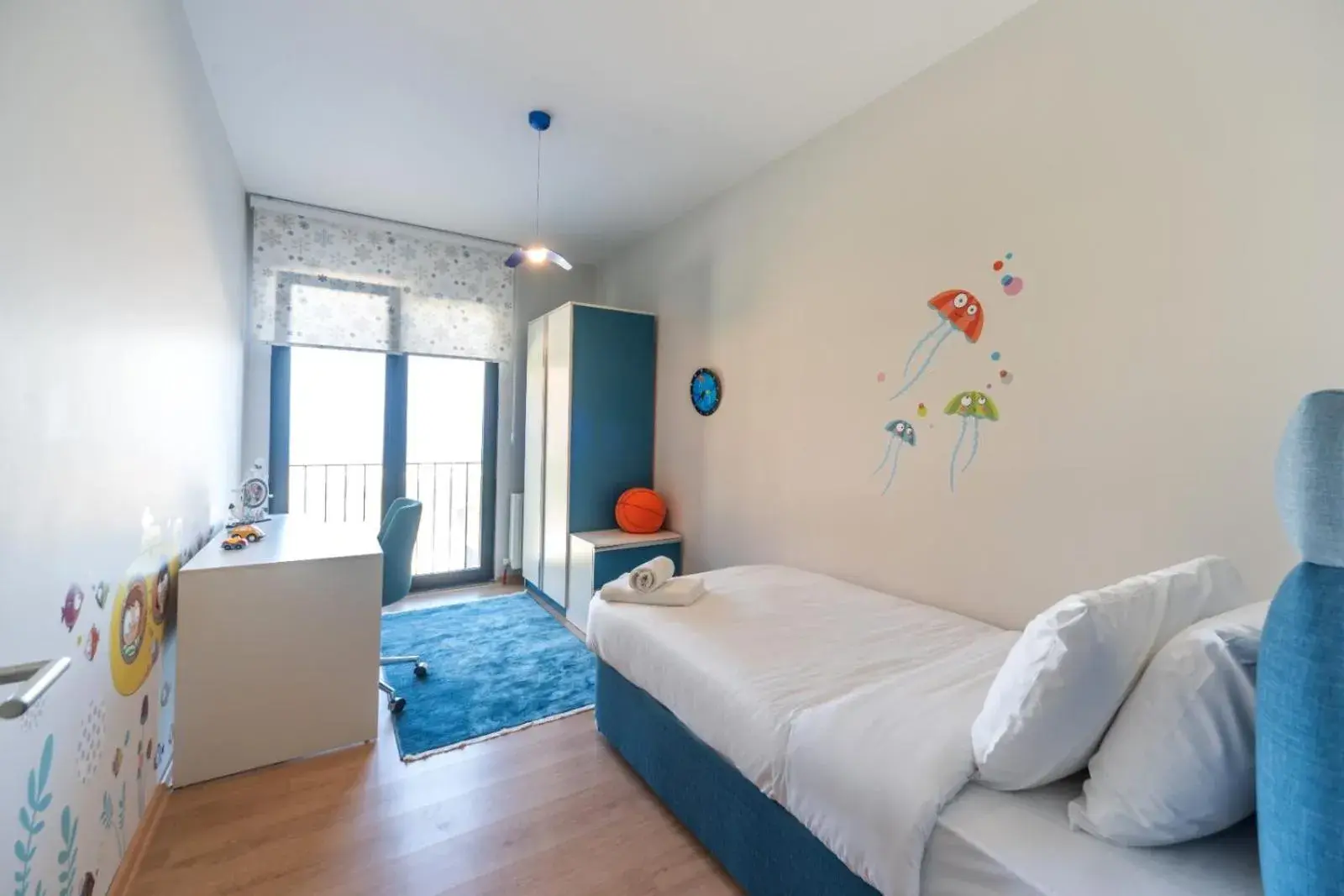 Bed in Green Hills Suites Bed in Green Hills Suites