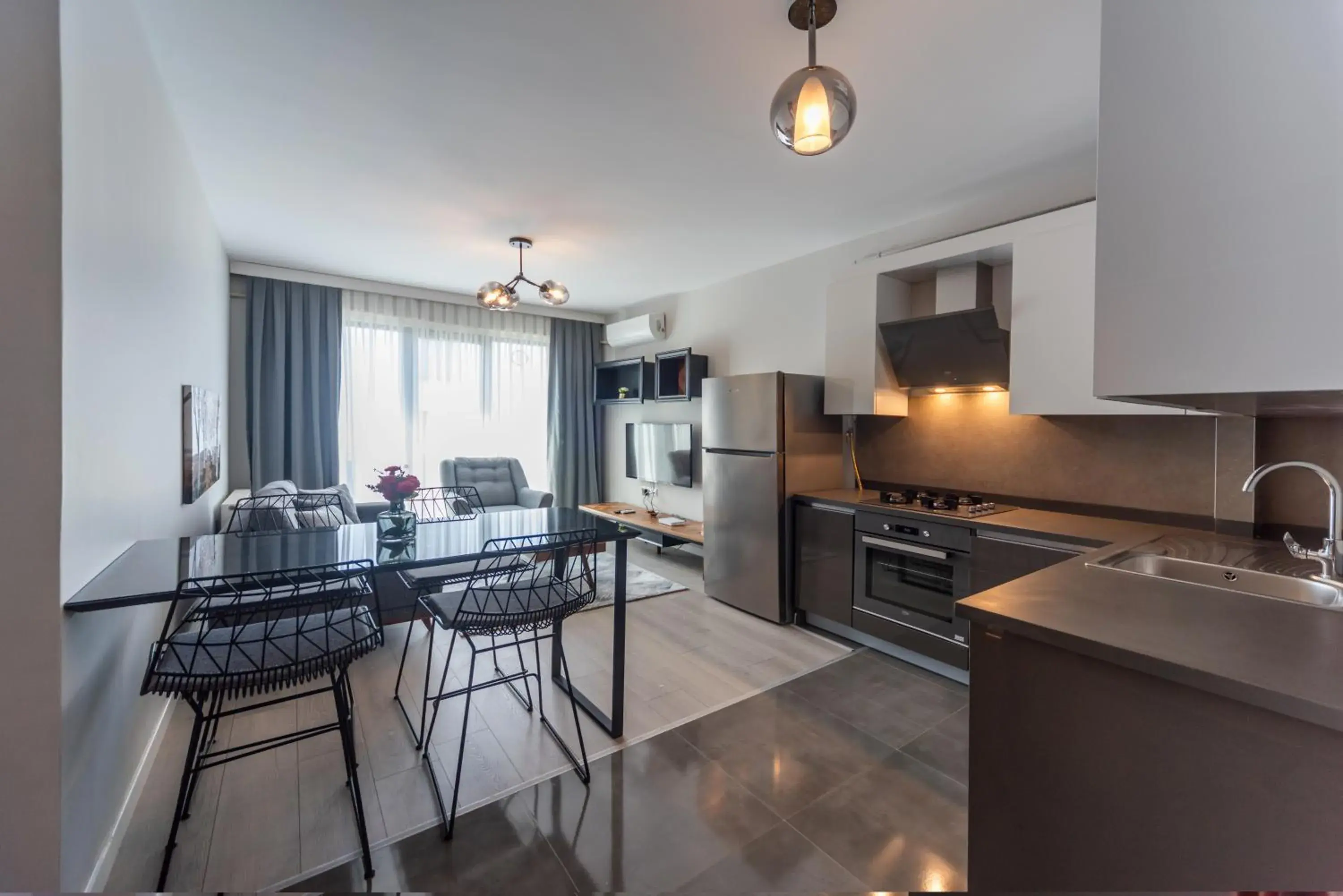 Deluxe Suite in Green Hills Suites Deluxe Suite in Green Hills Suites