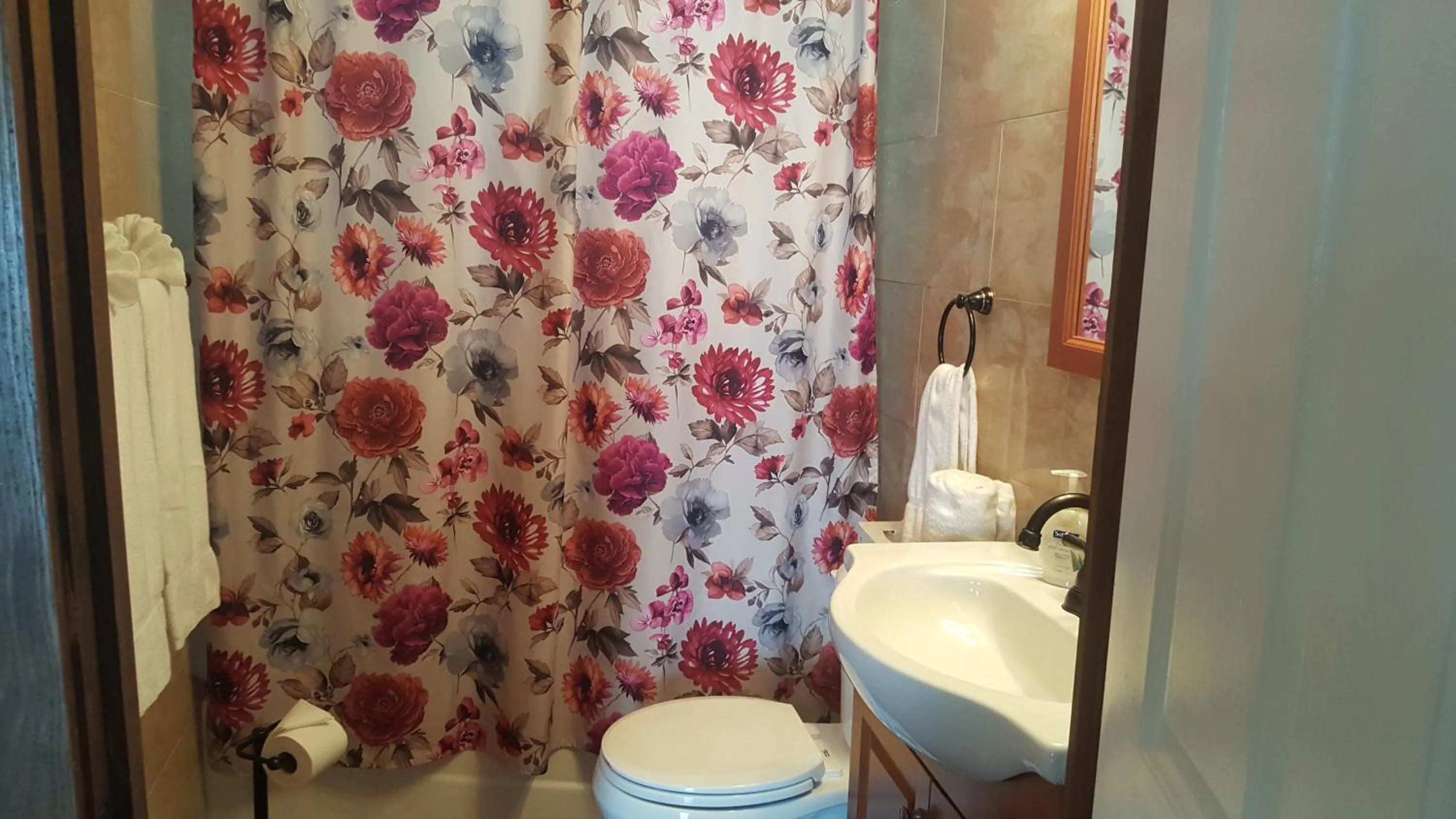 Courtney's Place Historic Cottages & Inns