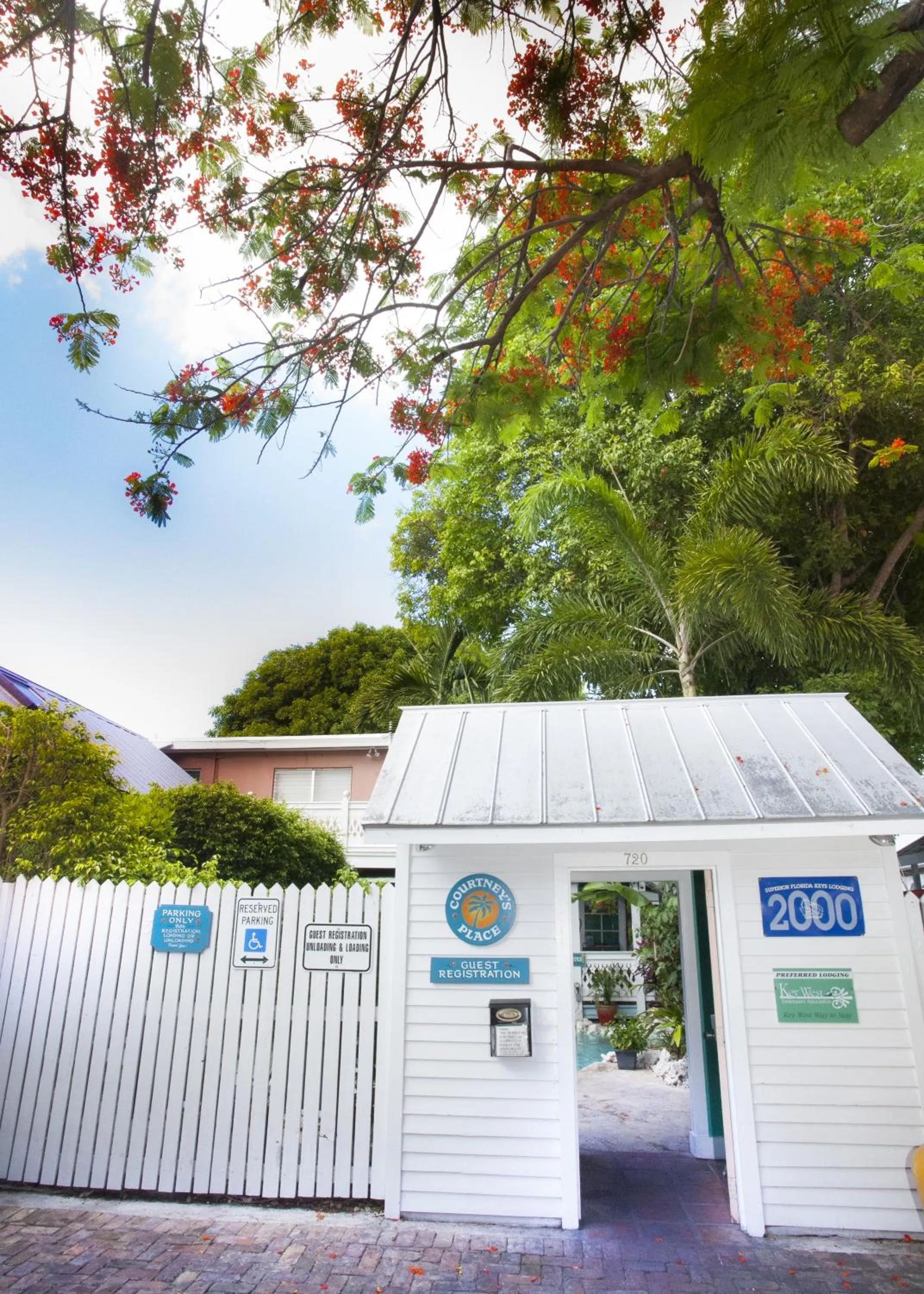 Facade/entrance in Courtney's Place Historic Cottages & Inns