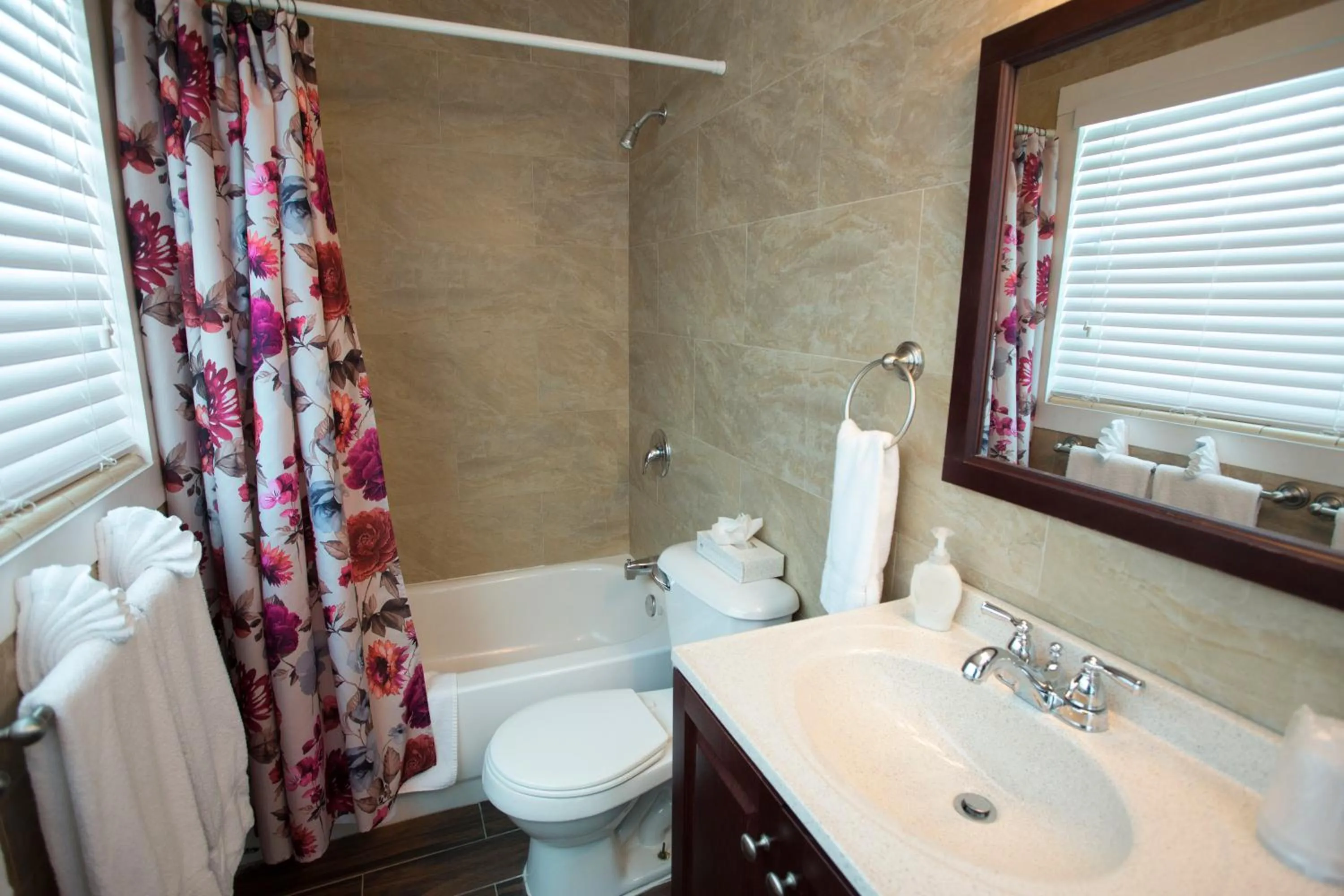 Courtney's Place Historic Cottages & Inns