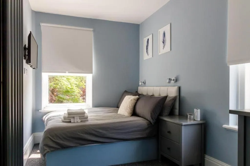 Bedroom, Bed in OYO Ruby Pub & Hotel