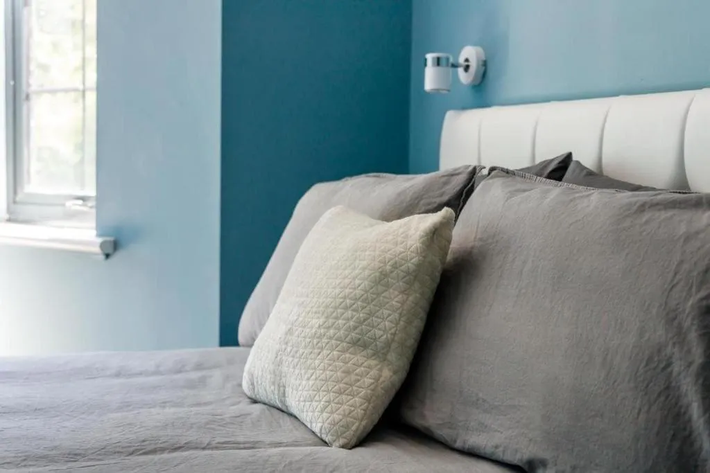 Bedroom, Bed in OYO Ruby Pub & Hotel