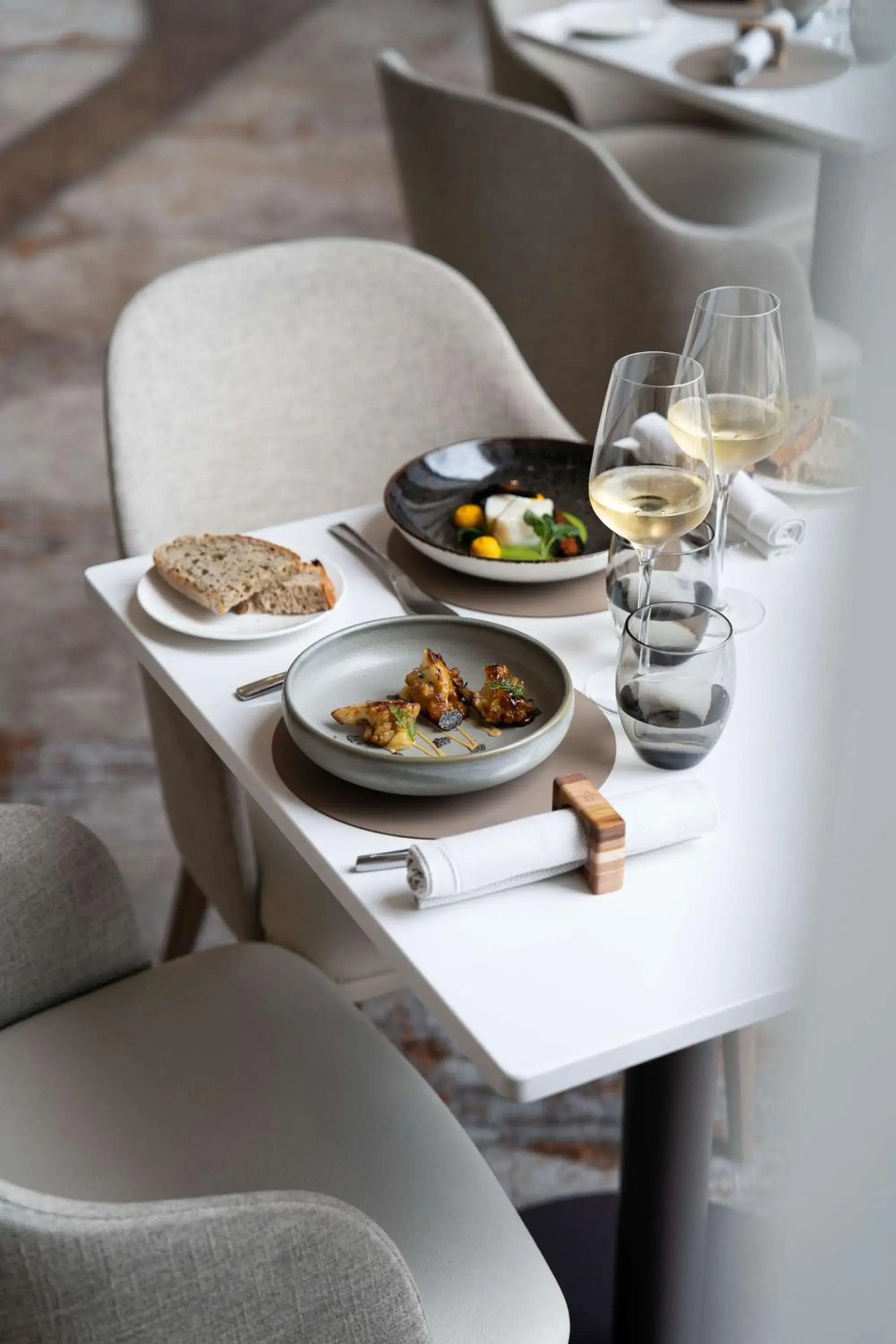 Restaurant/places to eat in Radisson Blu Hotel, Lyon Restaurant/places to eat in Radisson Blu Hotel, Lyon