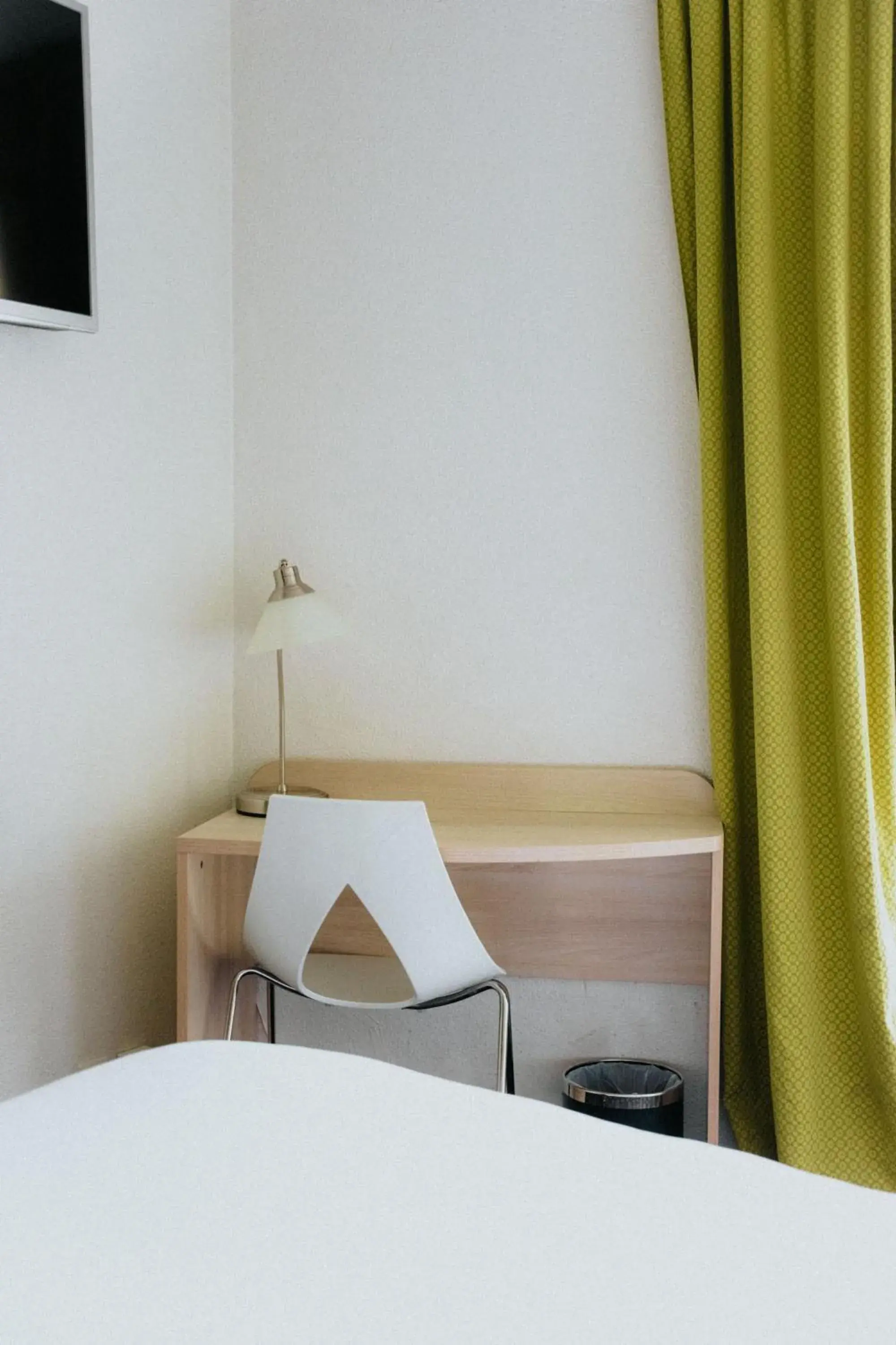 Bed in Hôtel d'Orsay Grand Matabiau Bed in Hôtel d'Orsay Grand Matabiau