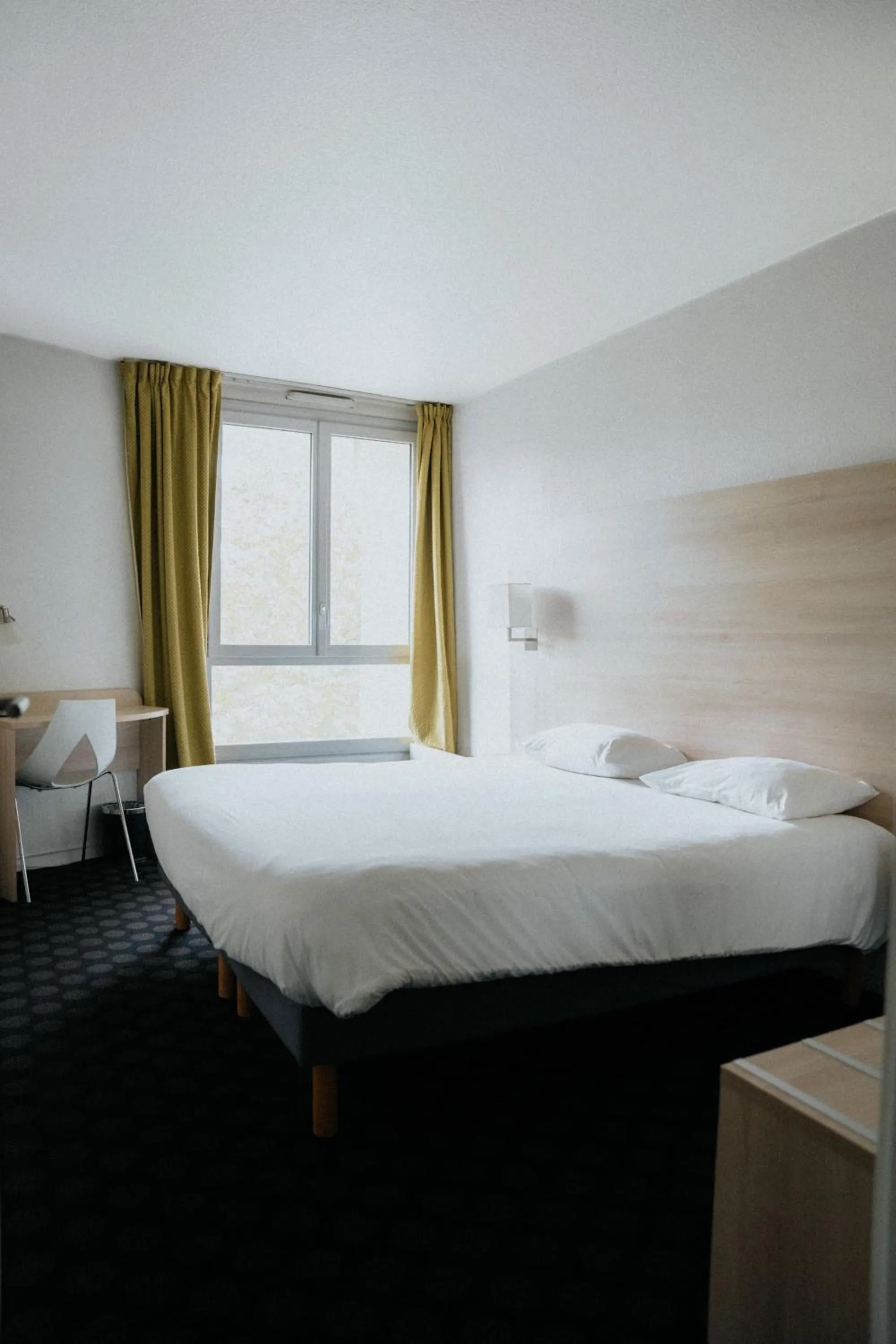 Bed in Hôtel d'Orsay Grand Matabiau