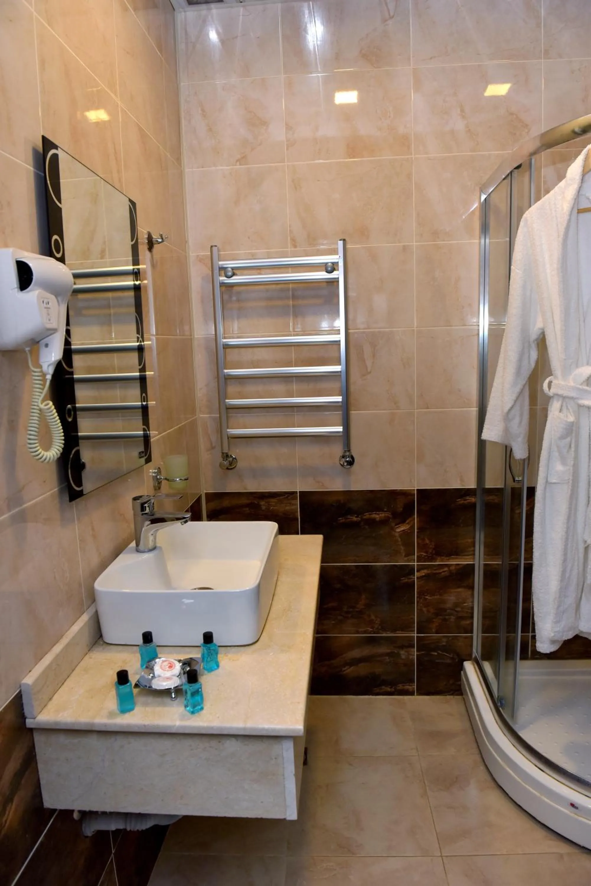 Bathroom in Ruma Qala Hotel