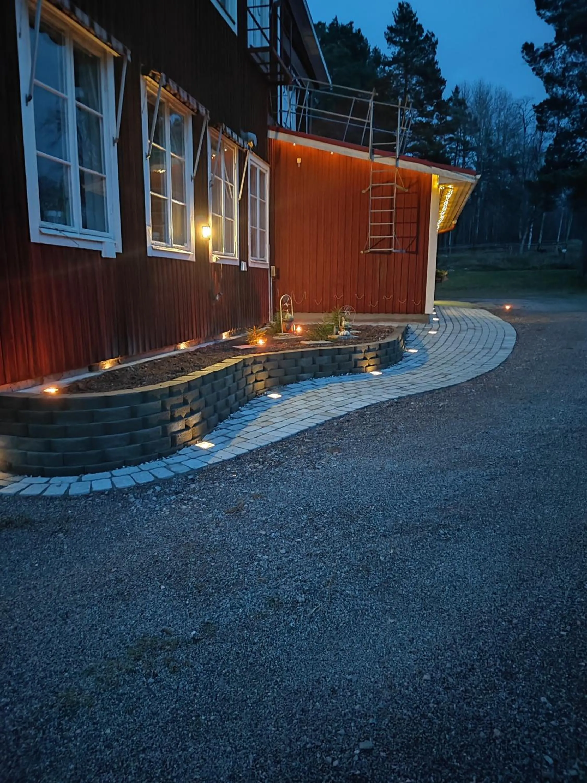 Property building in Sjugare Gård Bed & Breakfast