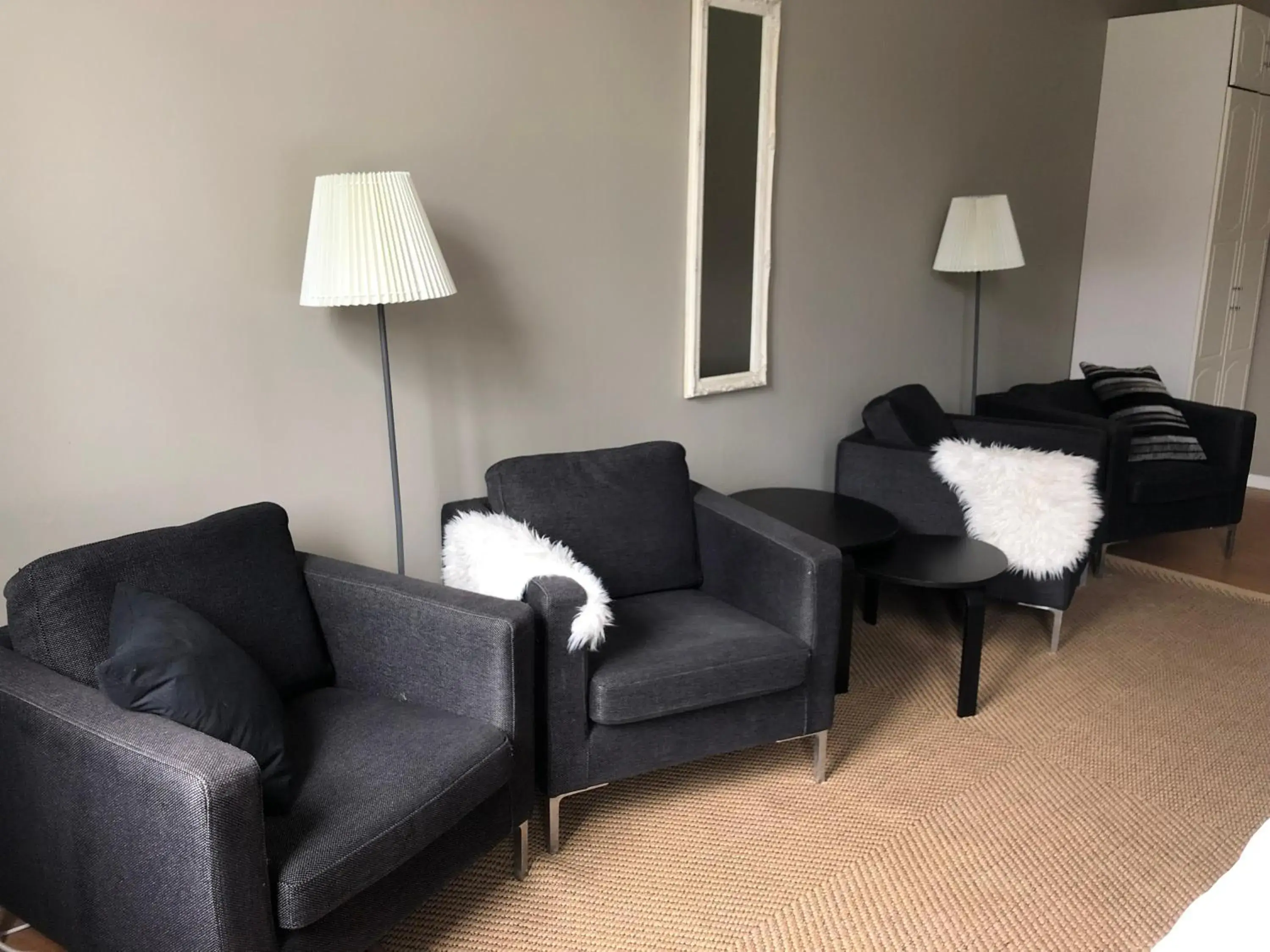 Quadruple Room with Two Double Beds and shared Bathroom in Sjugare Gård Bed & Breakfast Quadruple Room with Two Double Beds and shared Bathroom in Sjugare Gård Bed & Breakfast