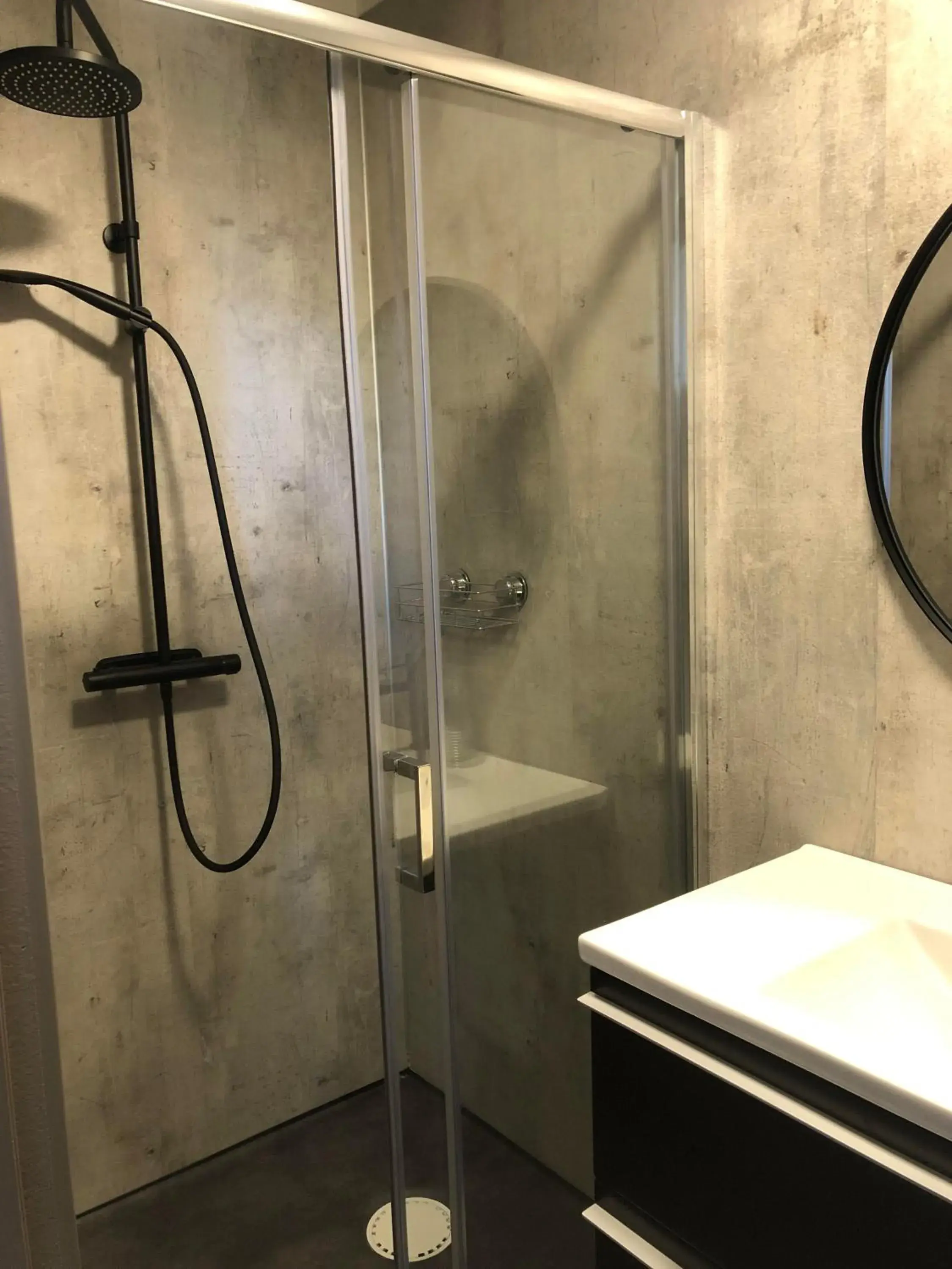 Family Room with Private Bathroom in Sjugare Gård Bed & Breakfast Family Room with Private Bathroom in Sjugare Gård Bed & Breakfast