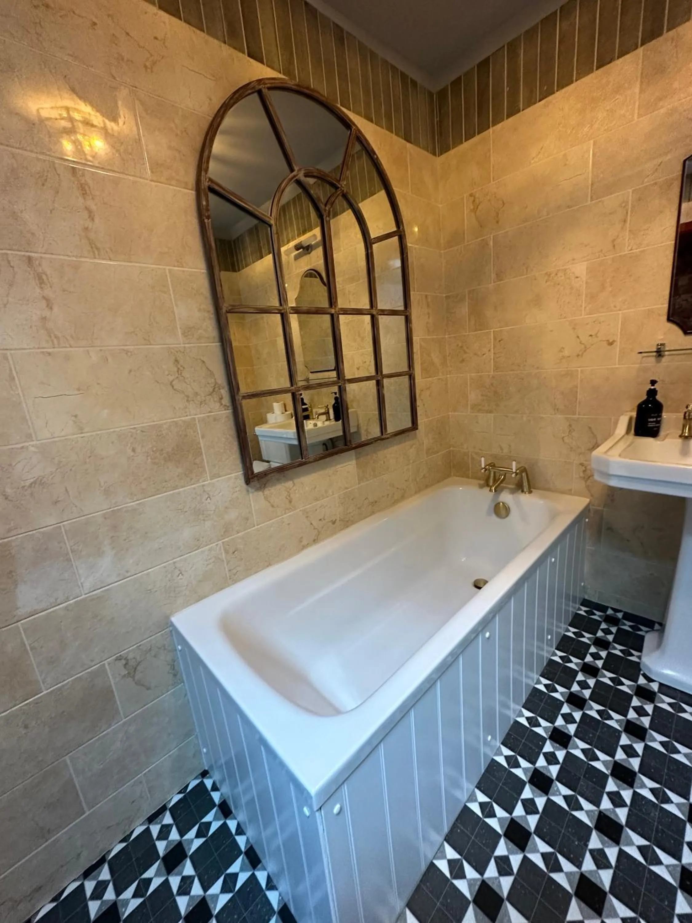 Bathroom in Golden Fleece York