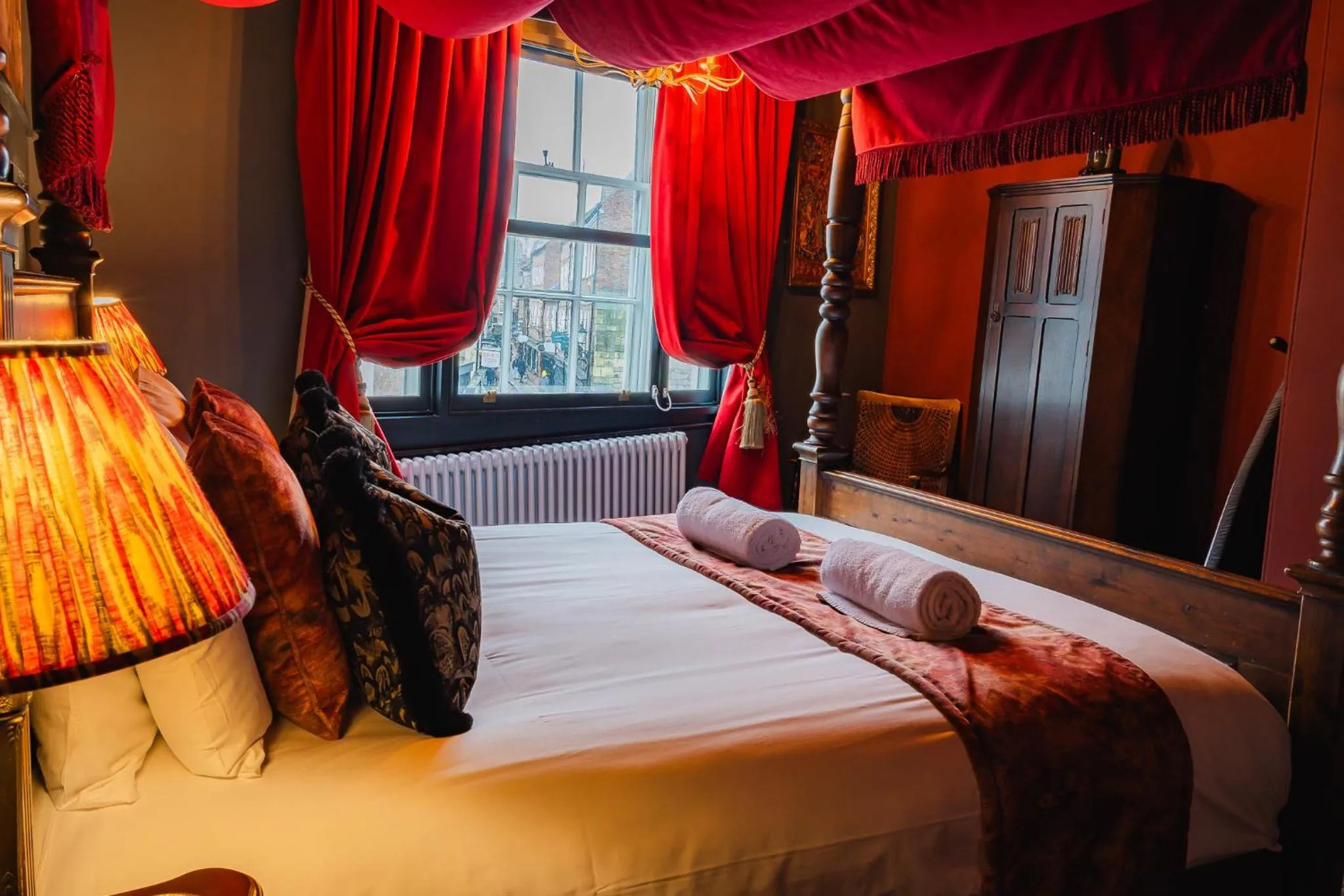 Bed in Golden Fleece York