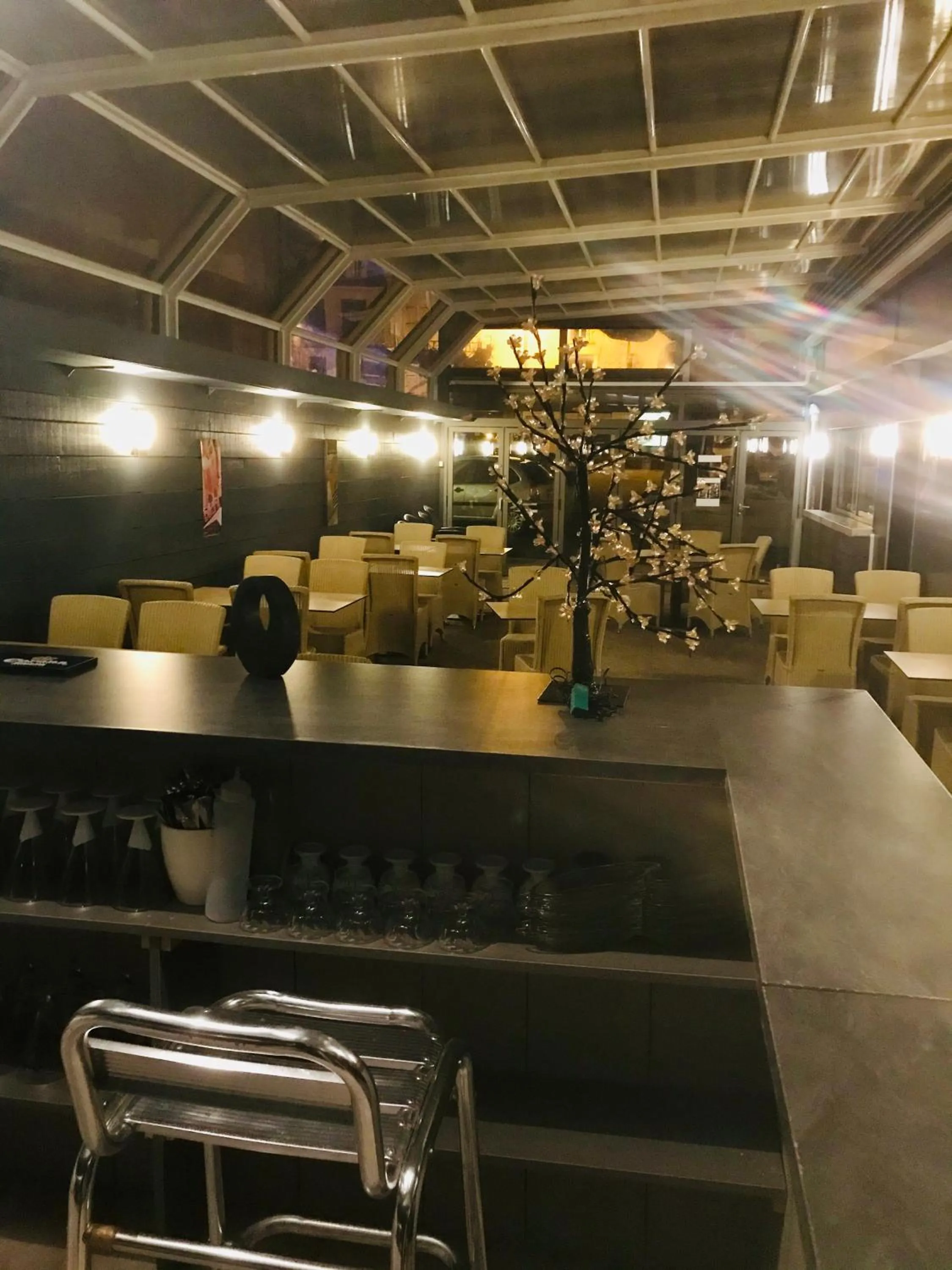 Restaurant/places to eat in Le Grand Hôtel