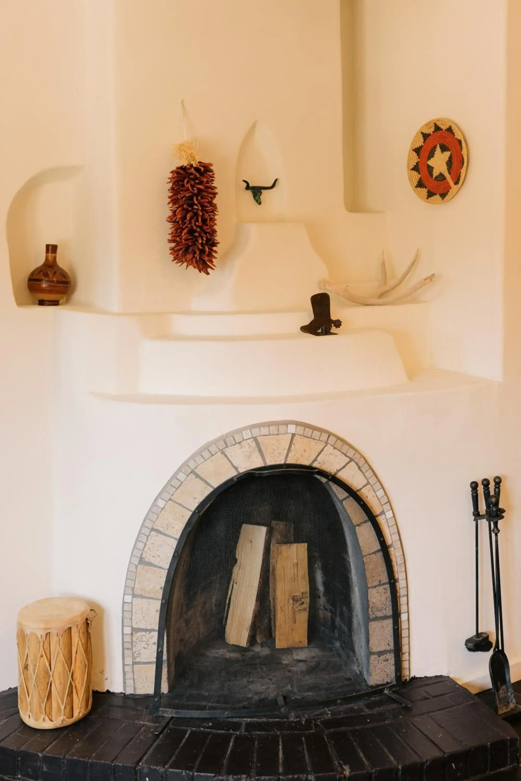 Decorative detail in Pueblo Bonito Inn Decorative detail in Pueblo Bonito Inn