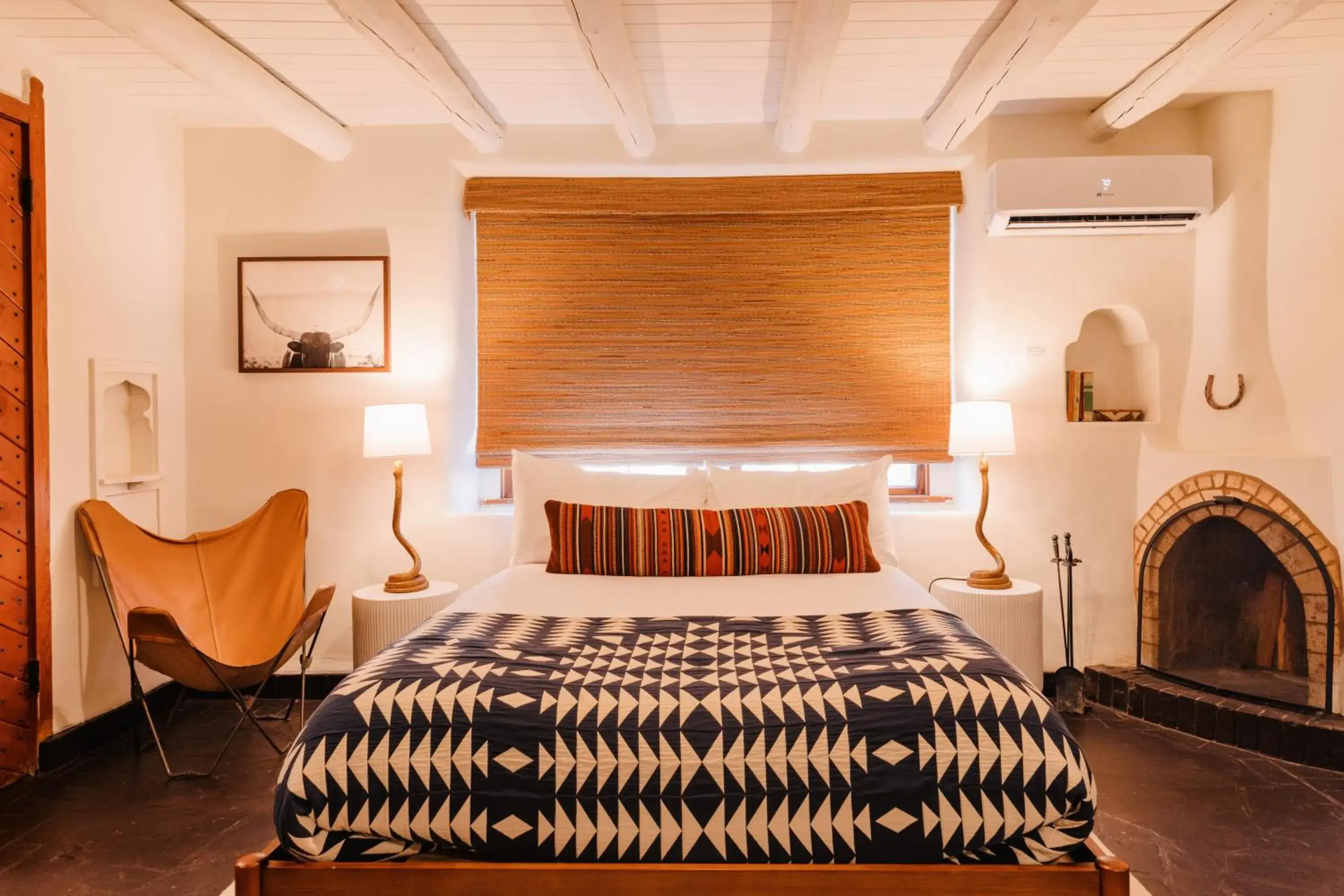 Bed in Pueblo Bonito Inn Bed in Pueblo Bonito Inn