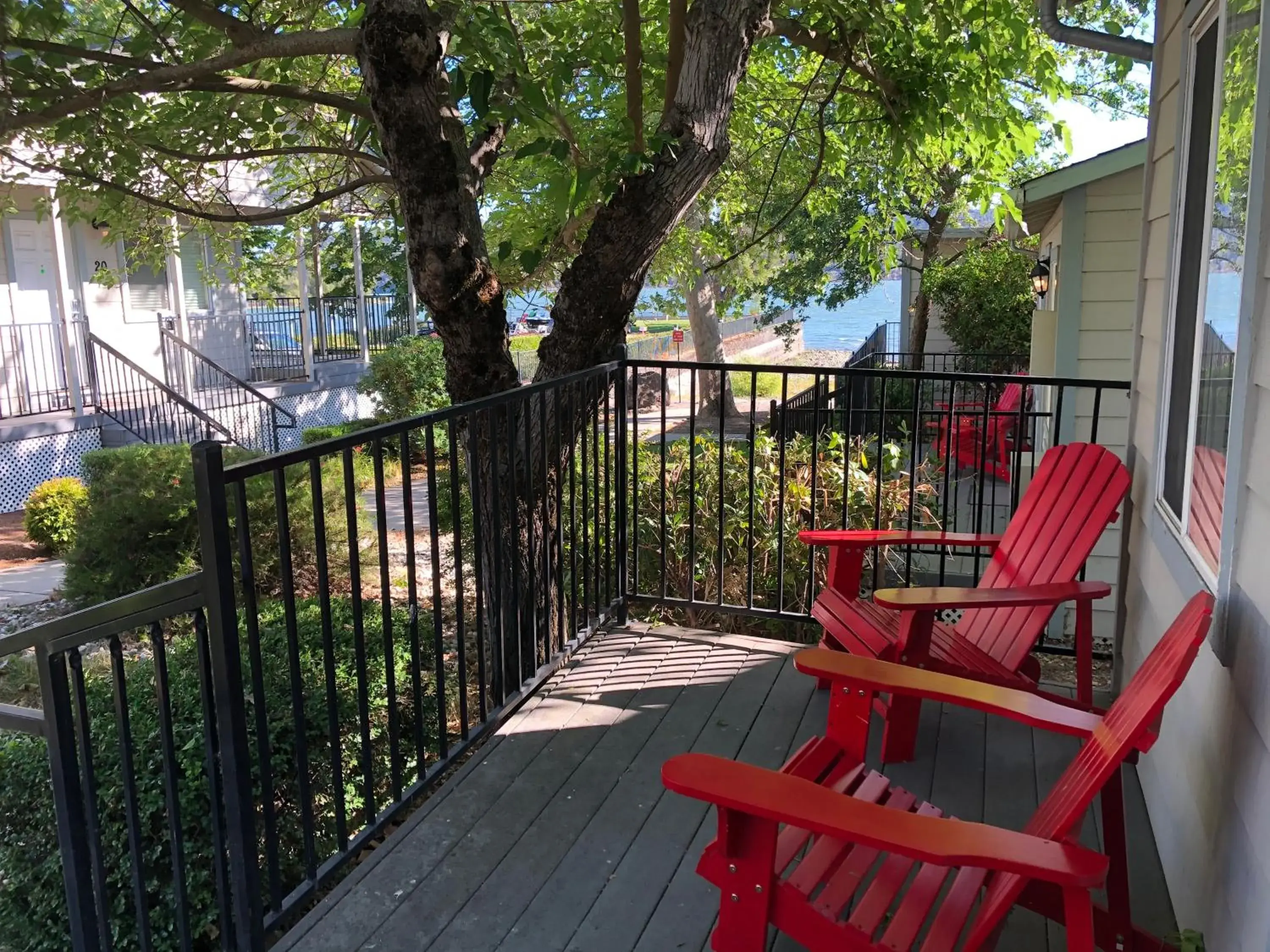 Queen Studio in Clear Lake Cottages & Marina Queen Studio in Clear Lake Cottages & Marina