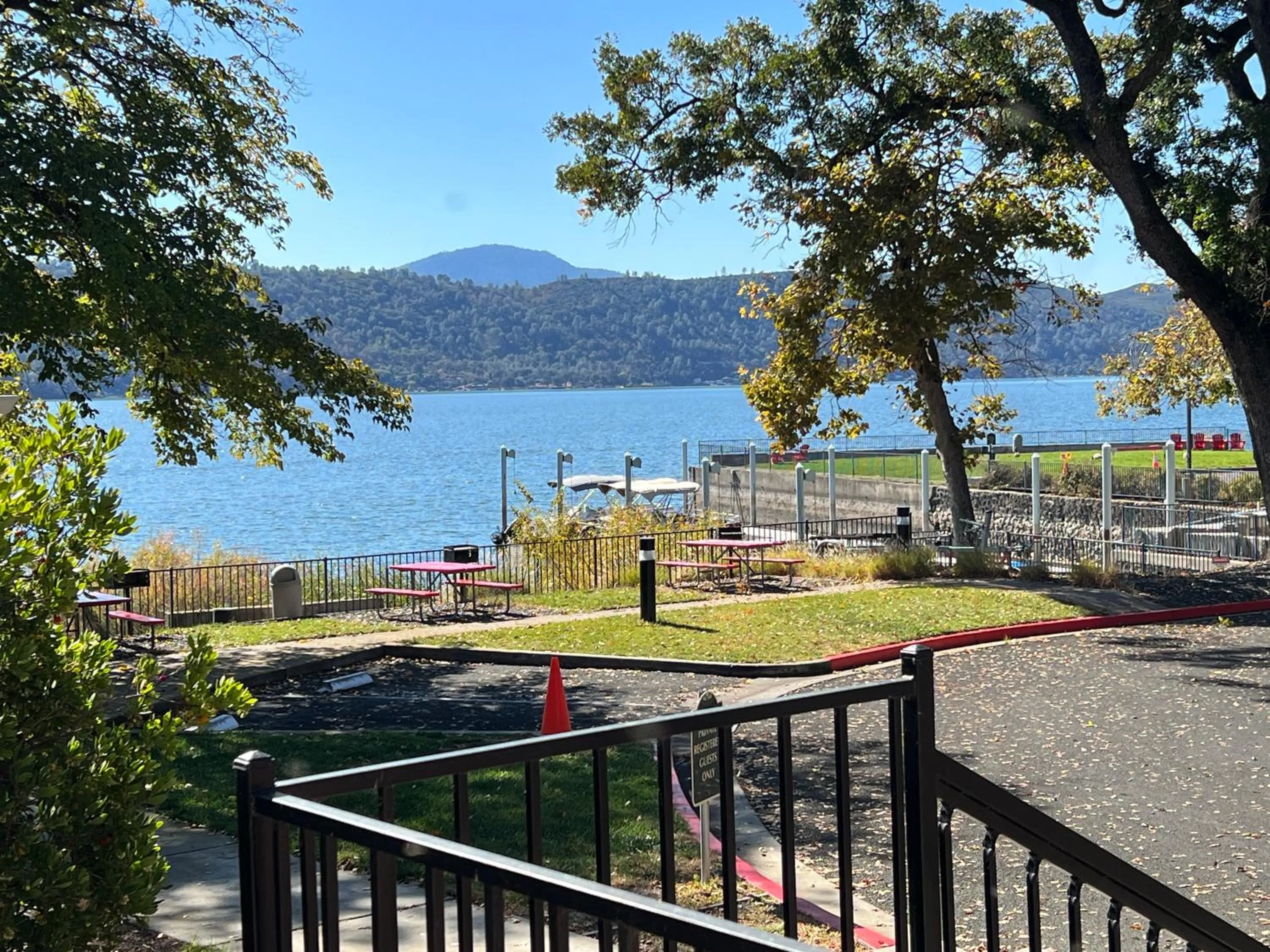 Lake view in Clear Lake Cottages & Marina