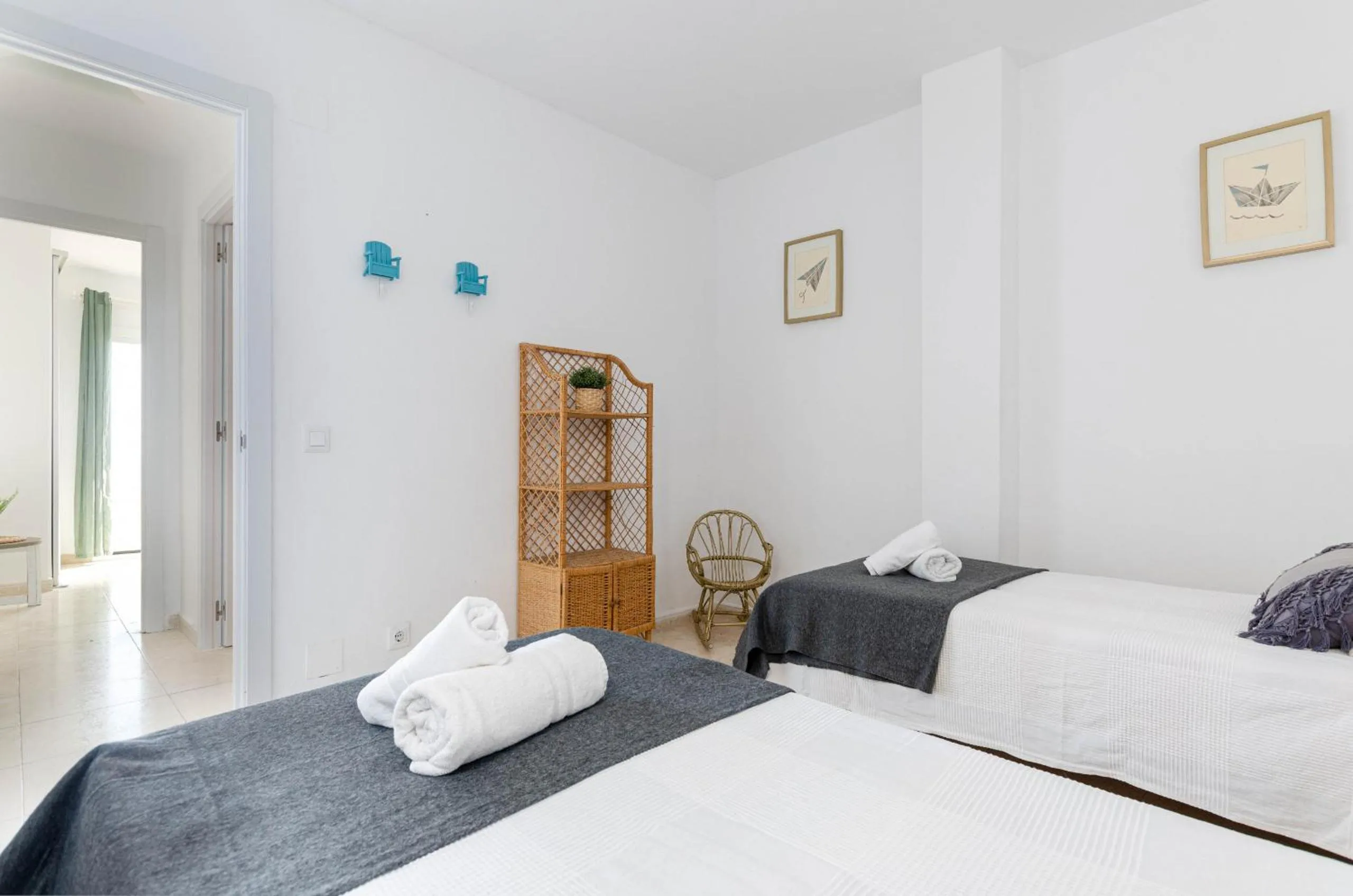 Bed in YourHouse Ocean