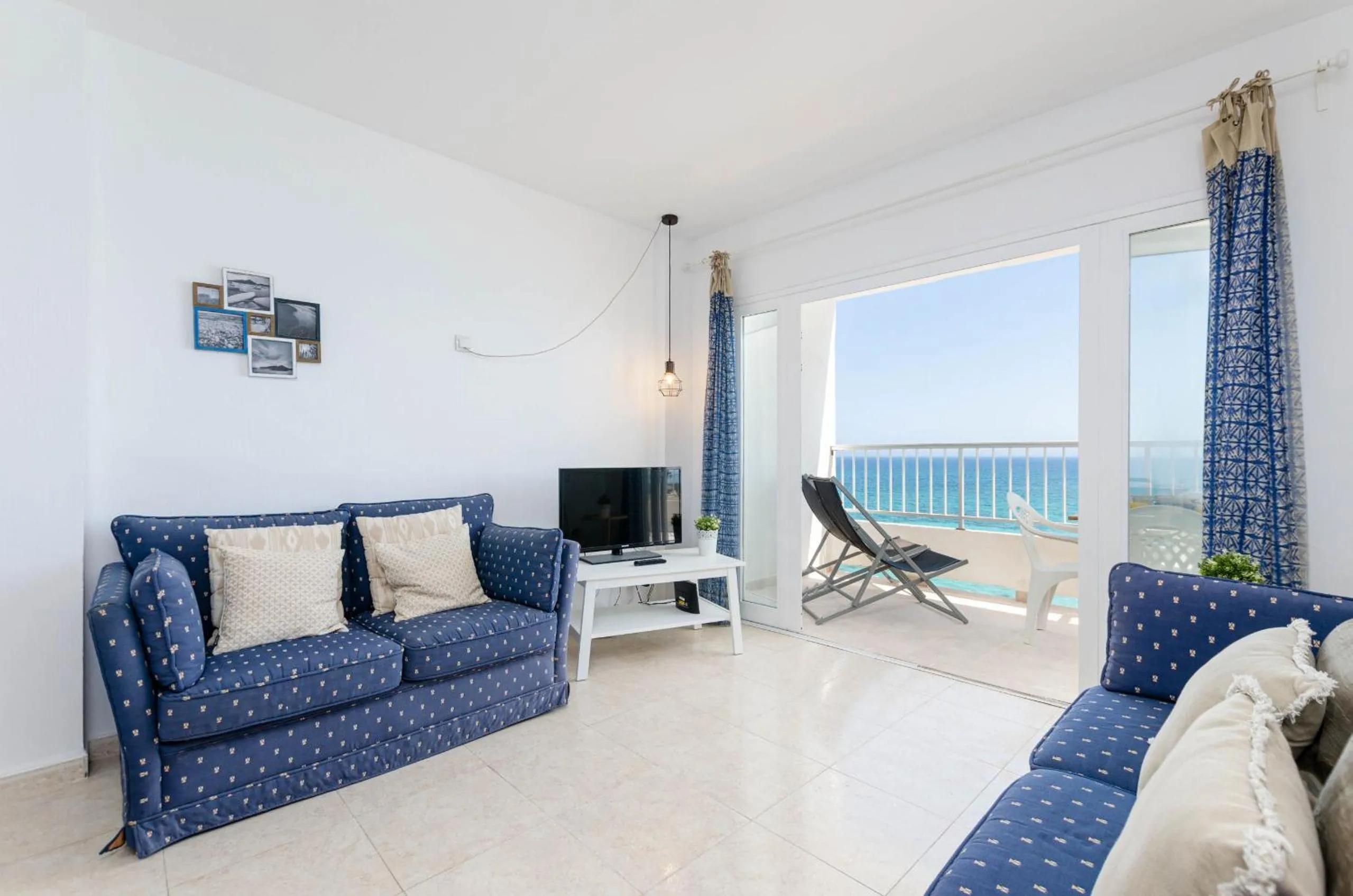 Dining area in YourHouse Ocean