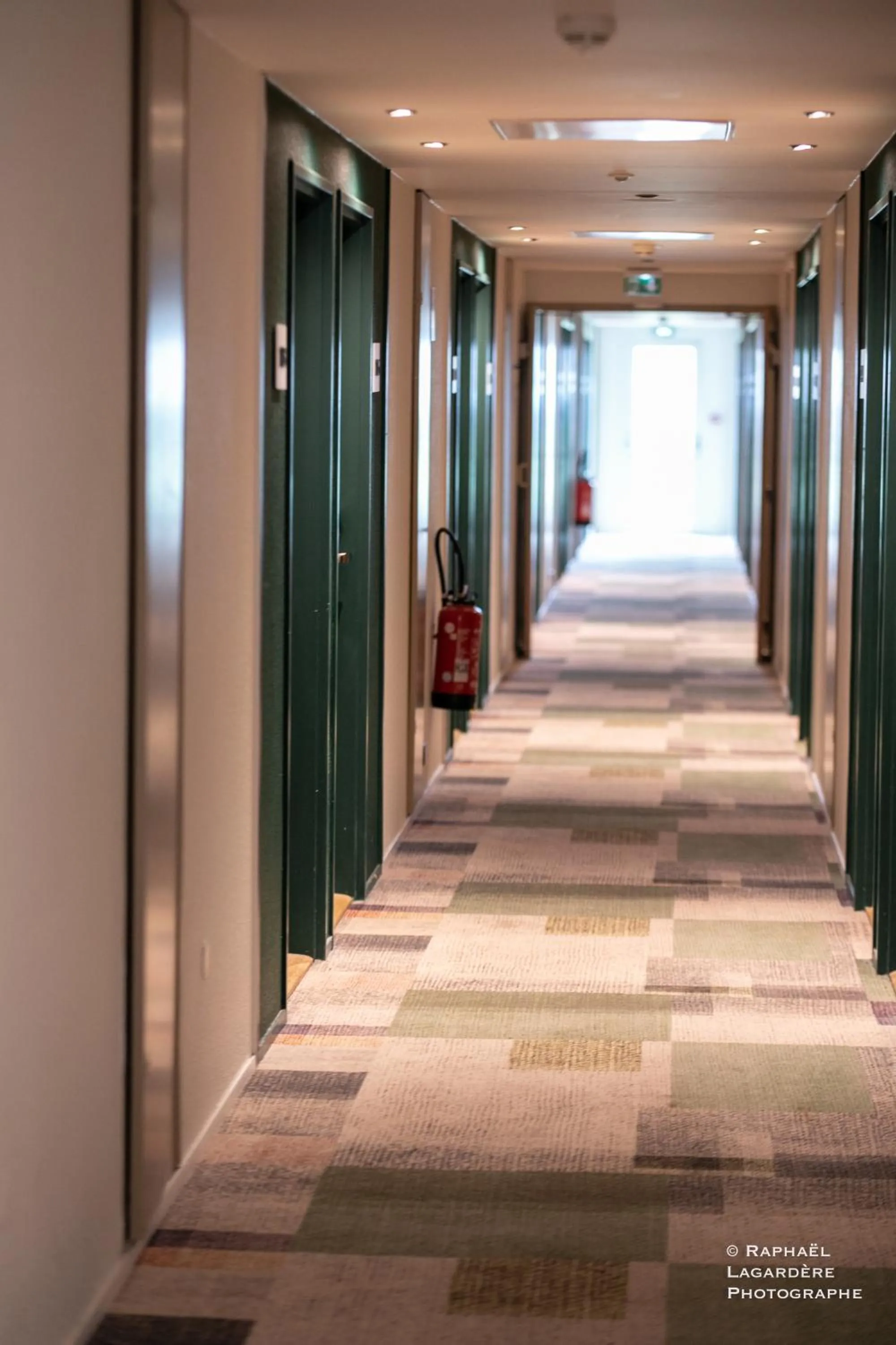 Decorative detail in The Originals City Hôtel Bordeaux Porte du Bassin