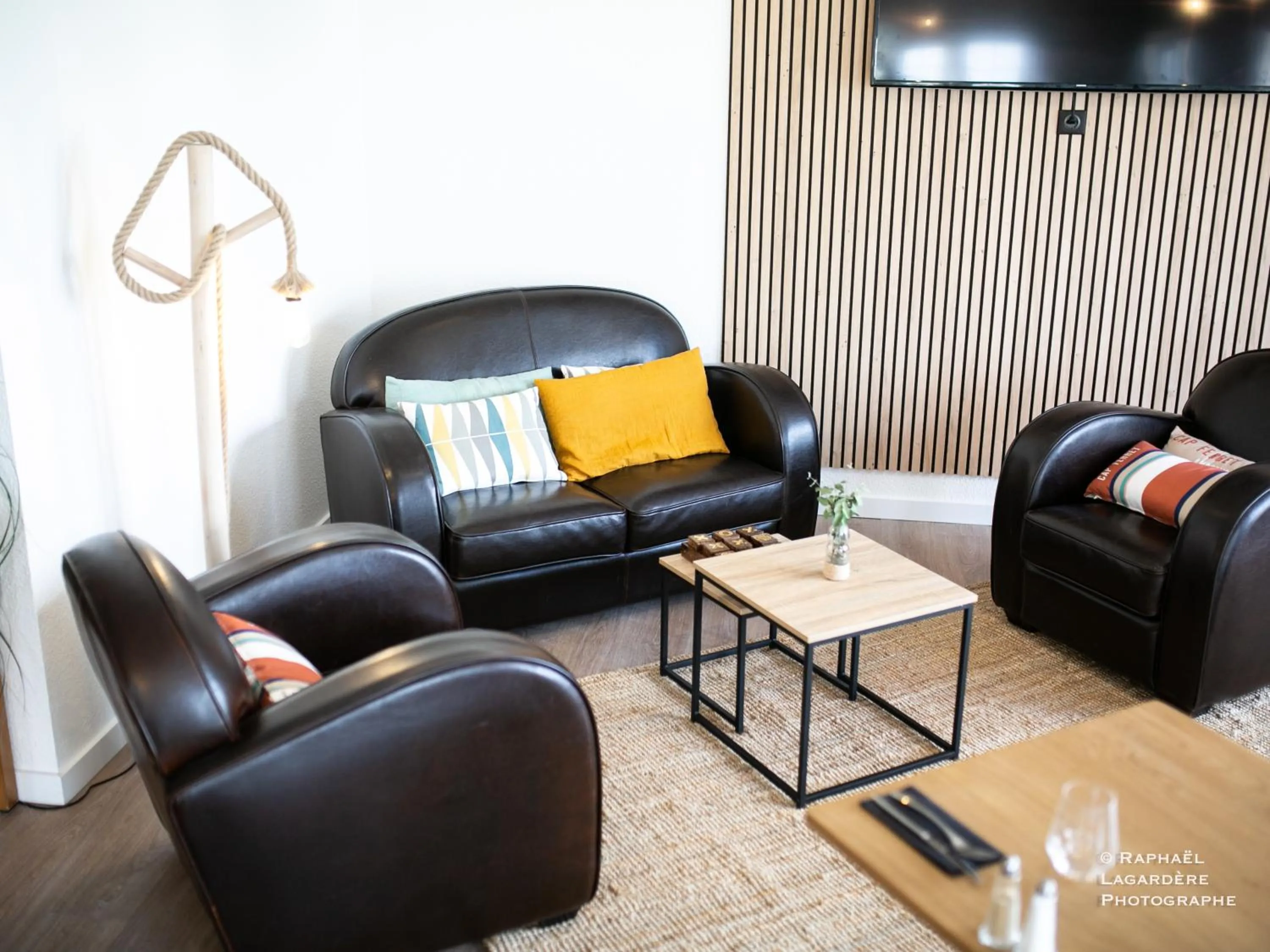 Living room in The Originals City Hôtel Bordeaux Porte du Bassin