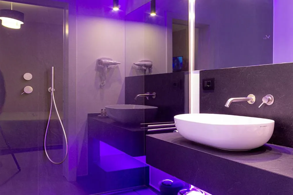 Shower in Galliera Residence B&B