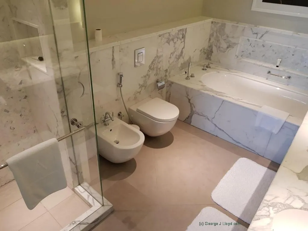 Bathroom in Amazing 2 bedroom with full burj view