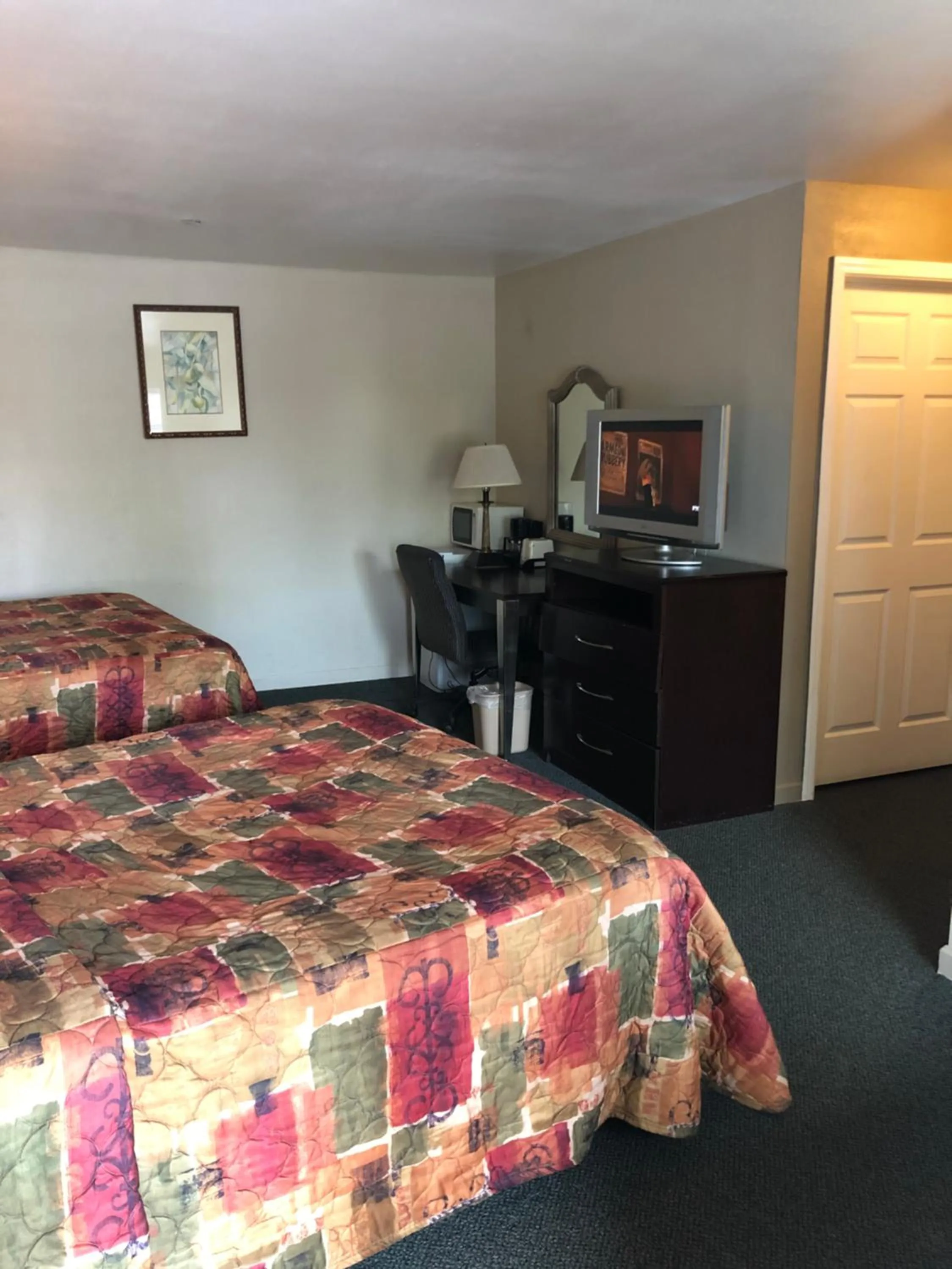 Bed in Haven Inn of Chico