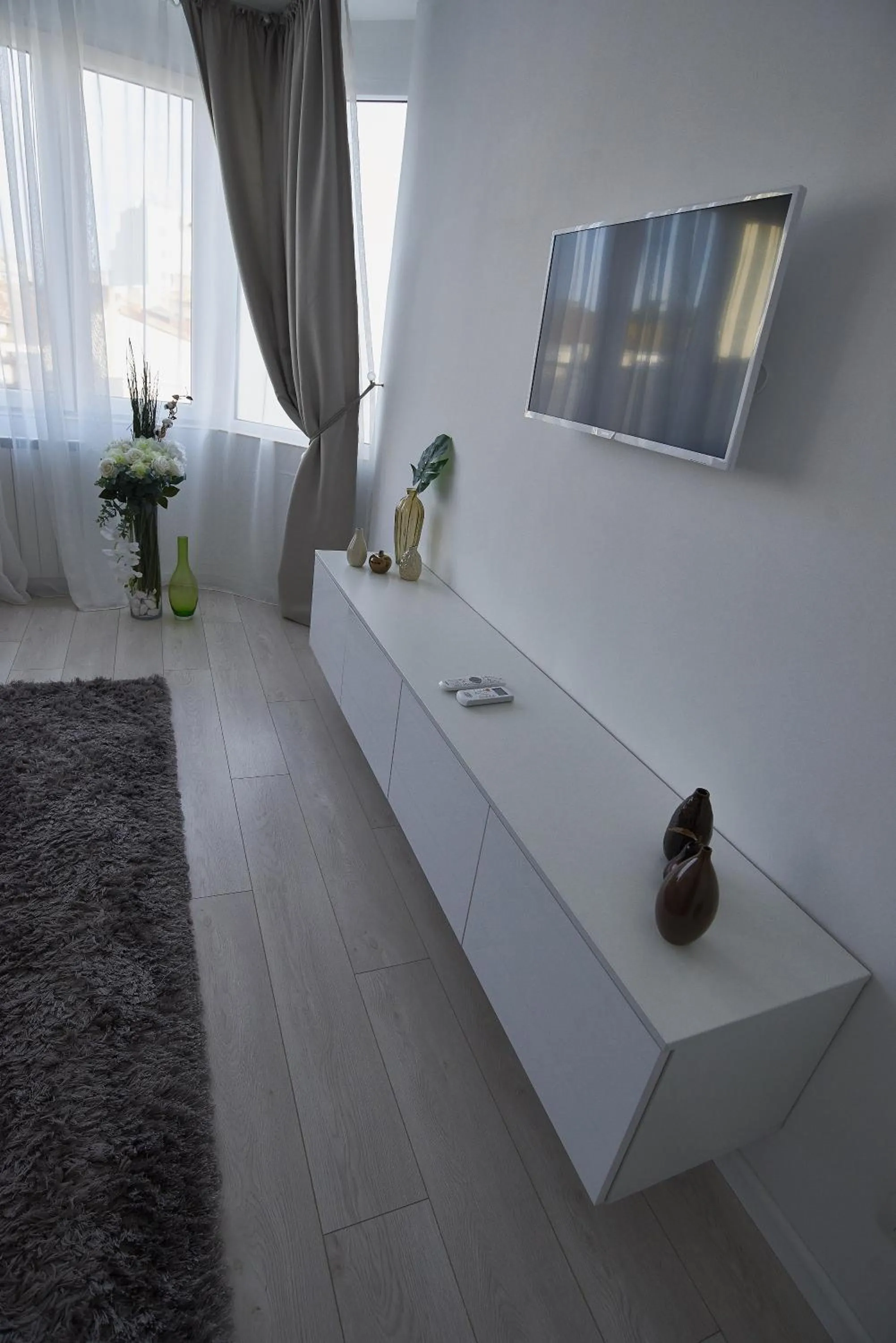 Decorative detail in Metropole Apartments Old Town