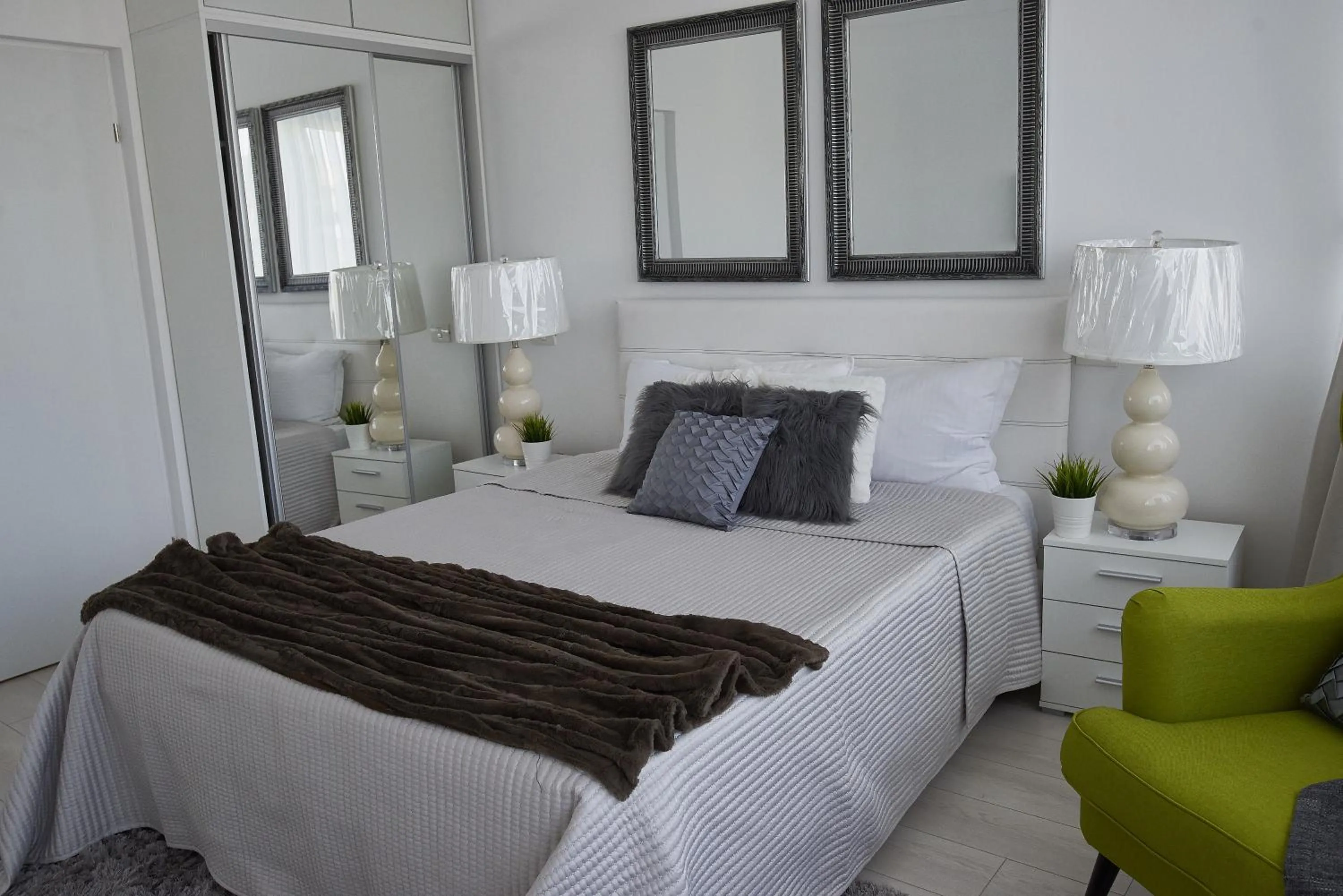 Bedroom, Bed in Metropole Apartments Old Town