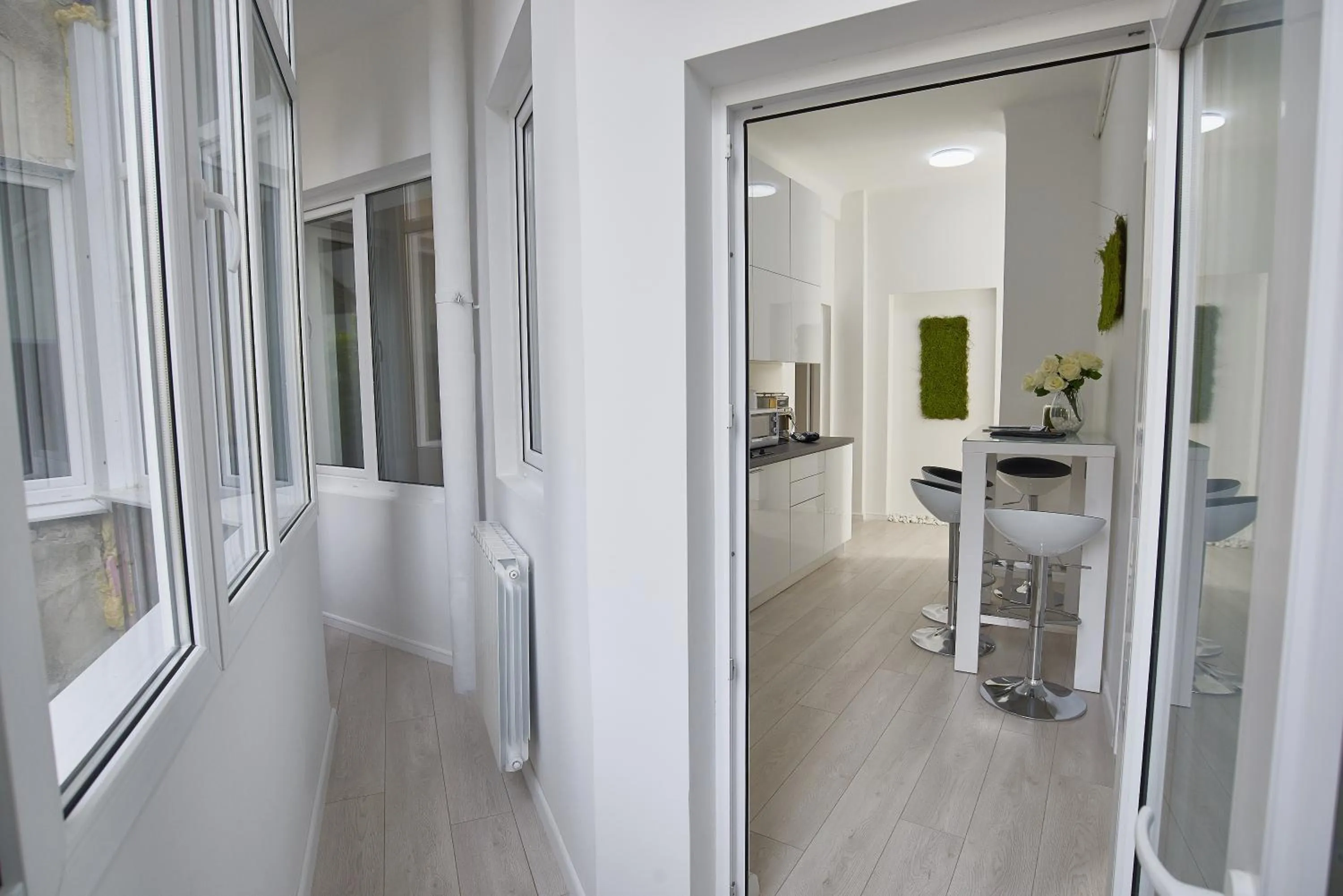 Decorative detail in Metropole Apartments Old Town