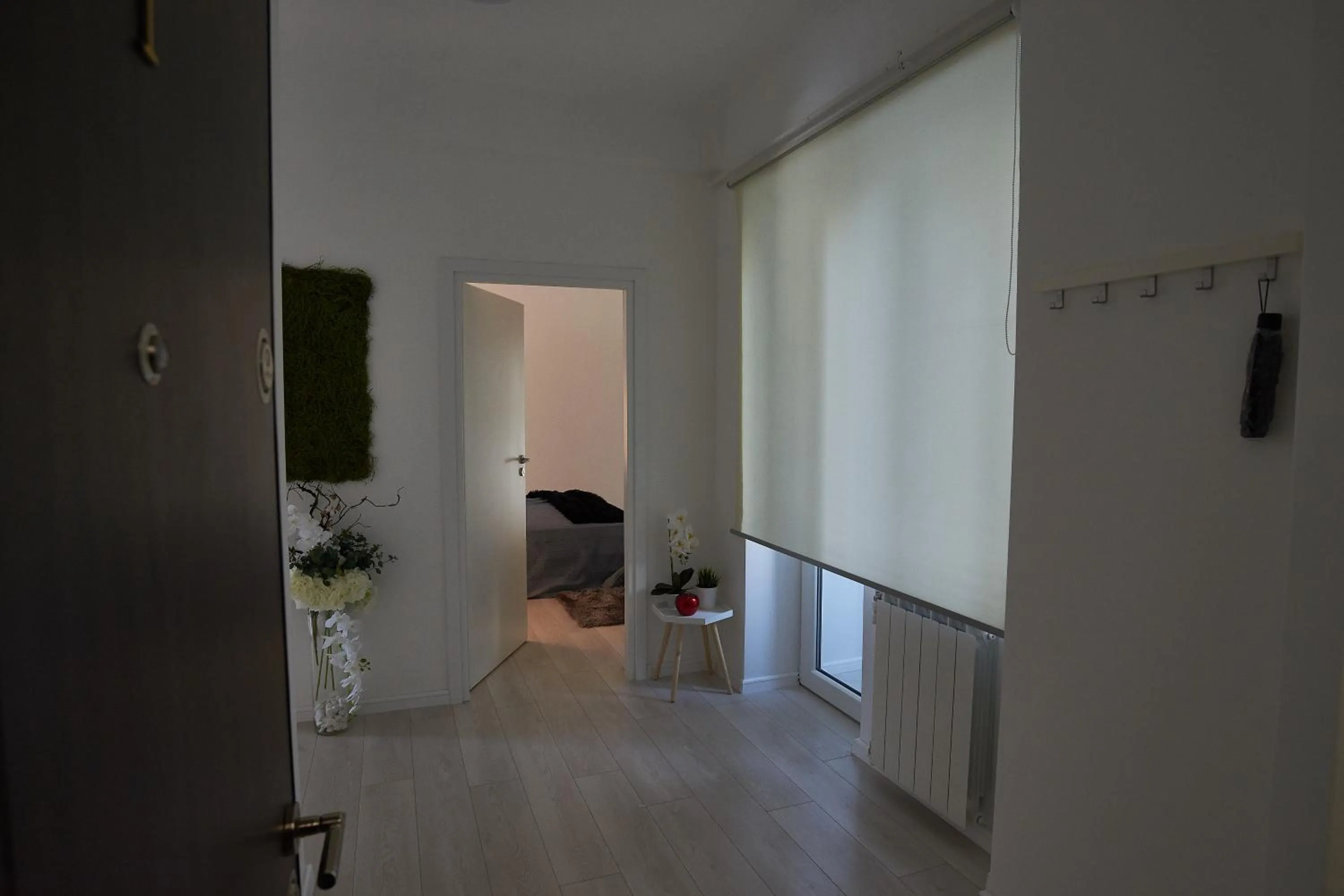 Decorative detail in Metropole Apartments Old Town