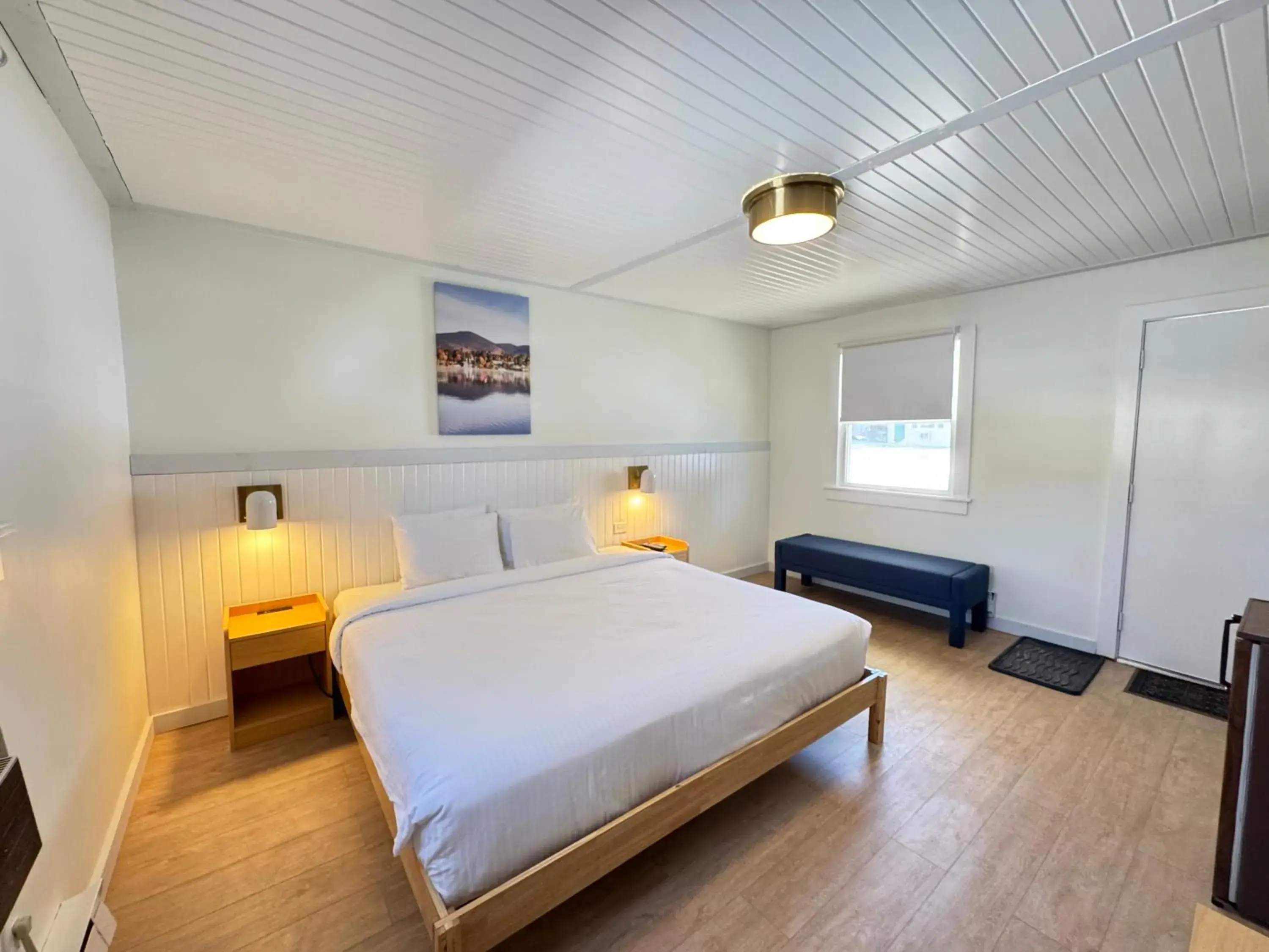 Bed in Maple Leaf Inn Lake Placid Bed in Maple Leaf Inn Lake Placid