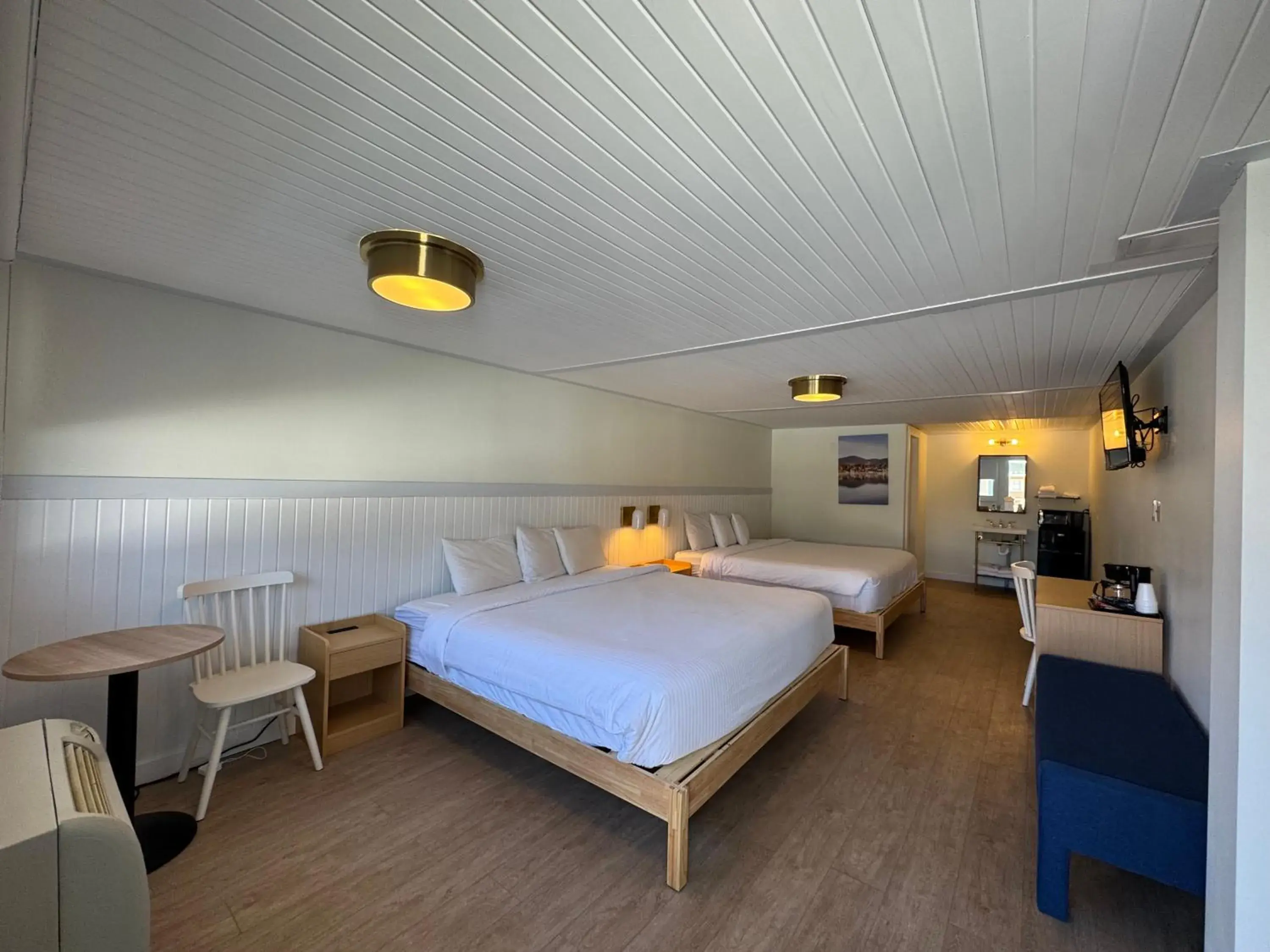 Bed in Maple Leaf Inn Lake Placid Bed in Maple Leaf Inn Lake Placid