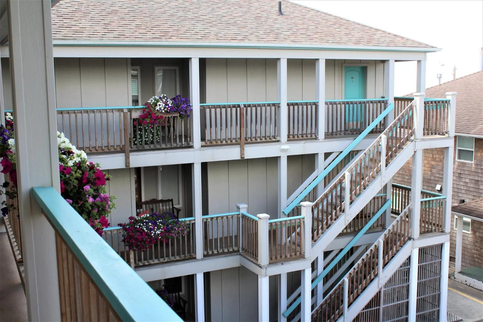 Parking in Inn at the Shore