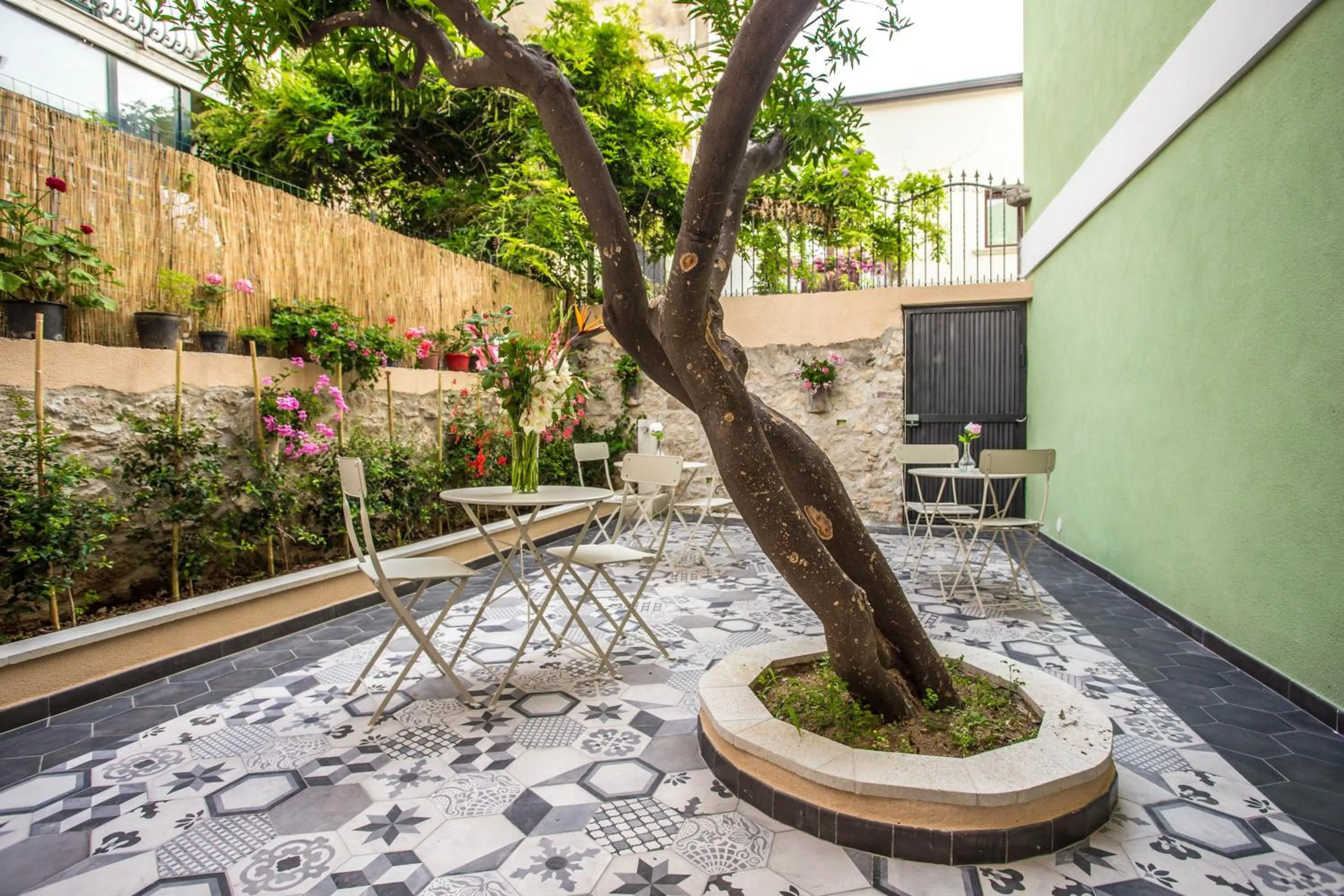 Garden in B&B La Mia Valigia