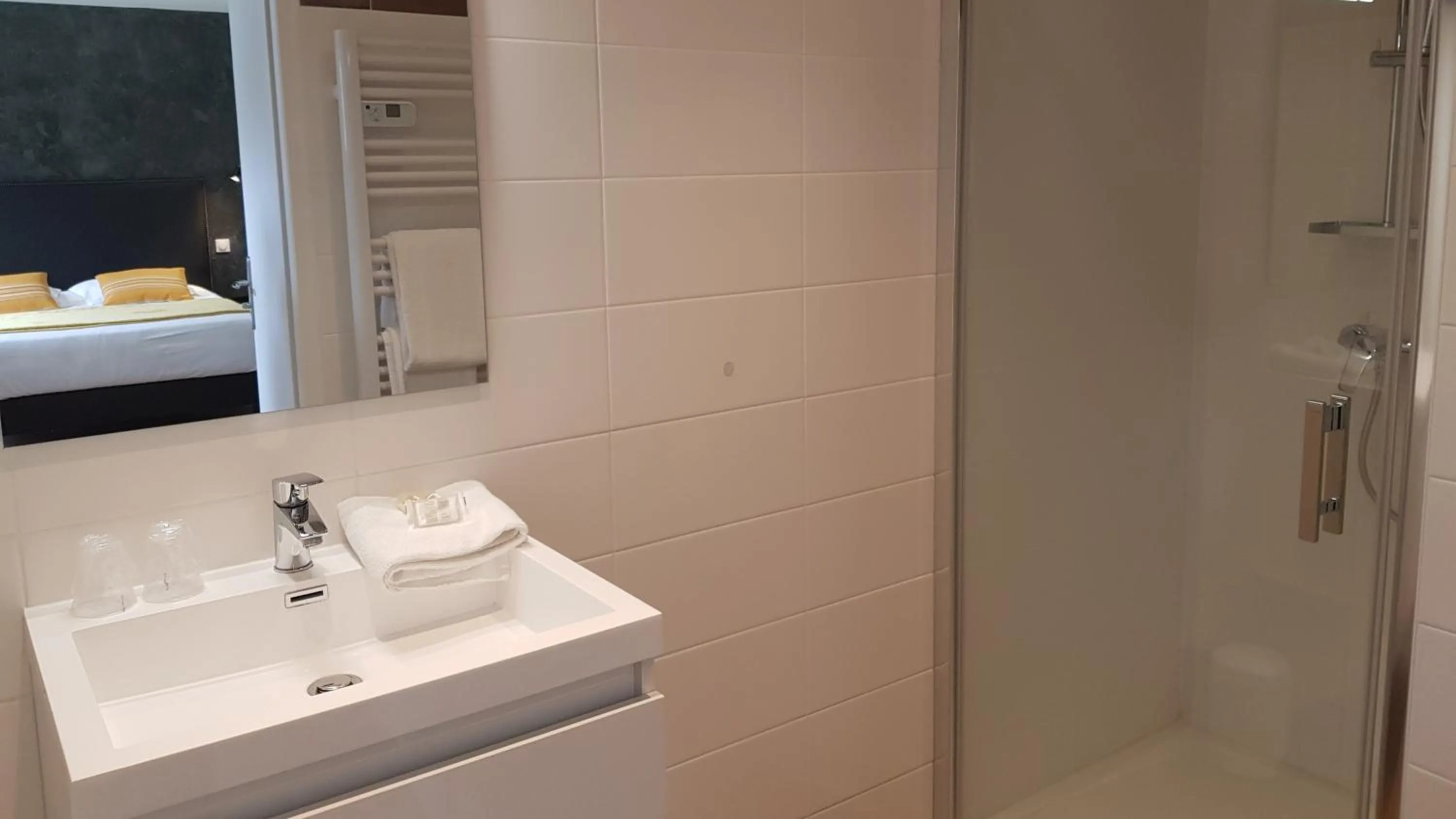 Bathroom in Le Beaugency