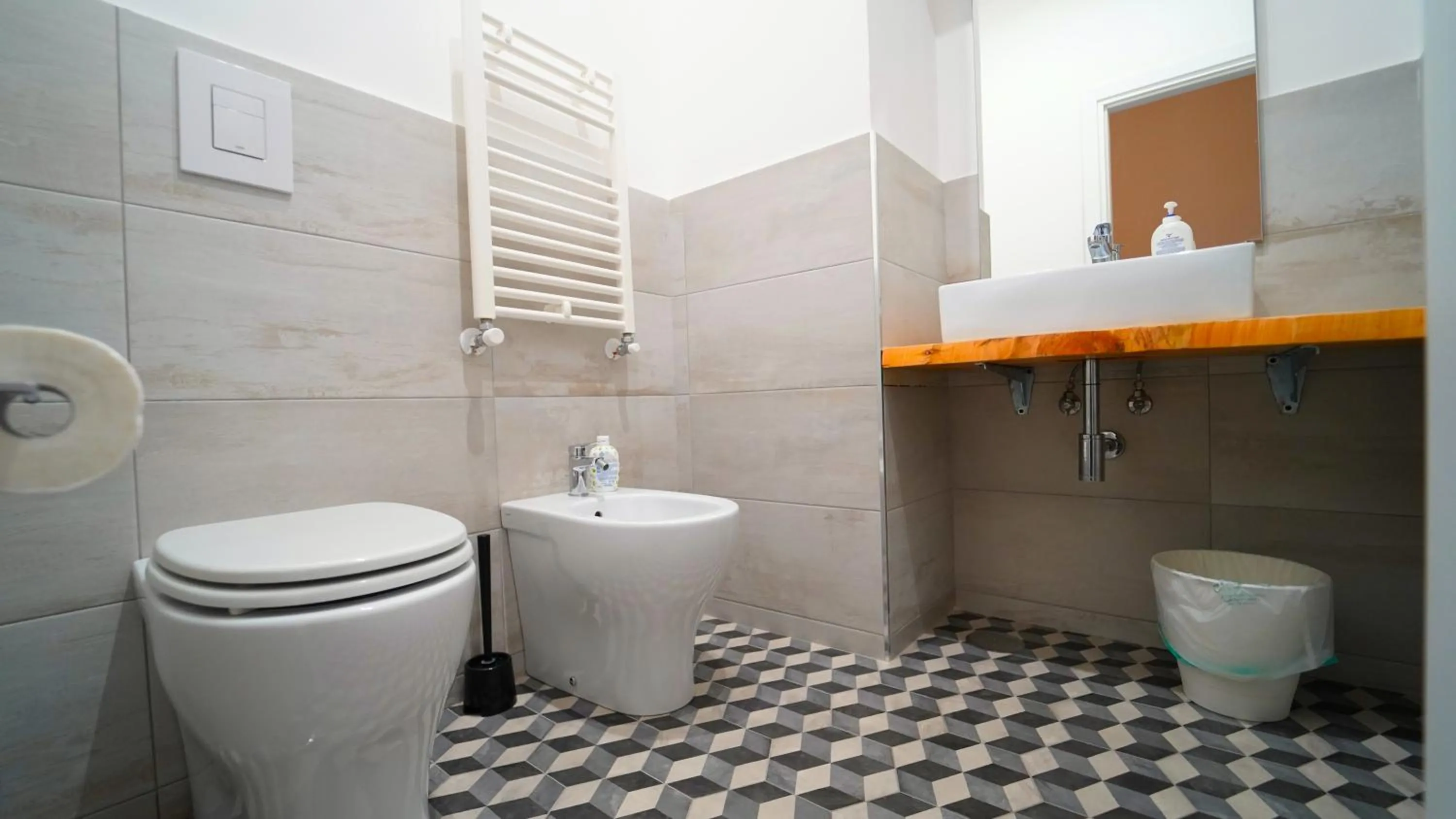 Neapolitan Flat 2 0 B&B