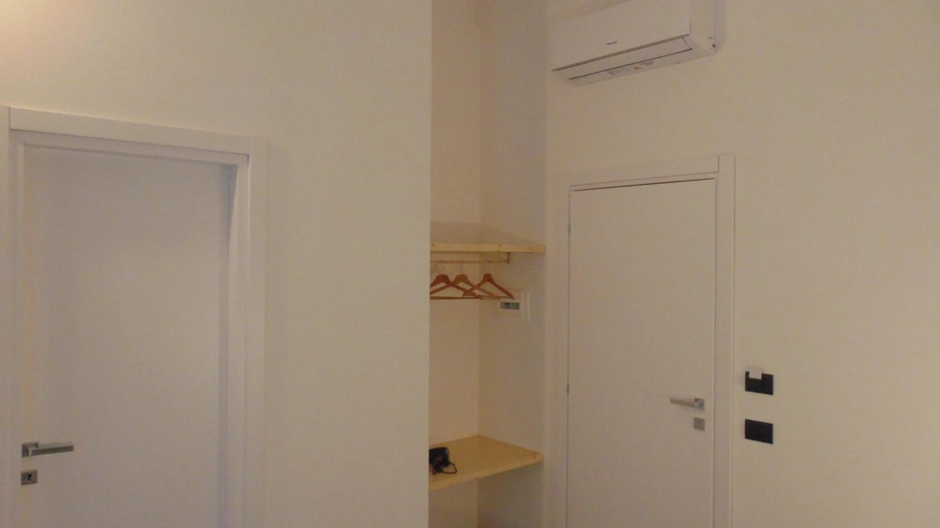 Neapolitan Flat 2 0 B&B