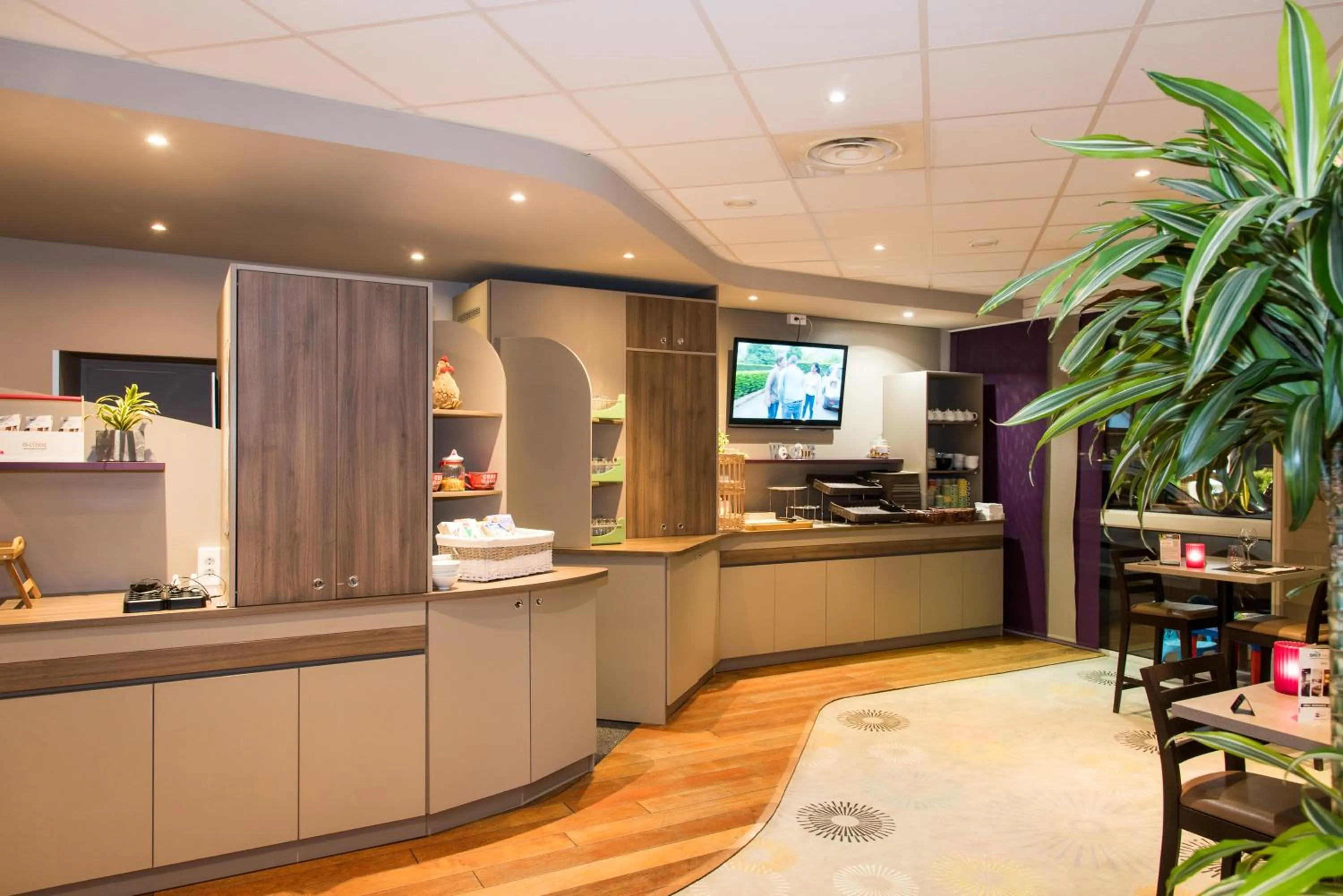 Buffet breakfast in Brit Hotel Tours Sud – Le Cheops