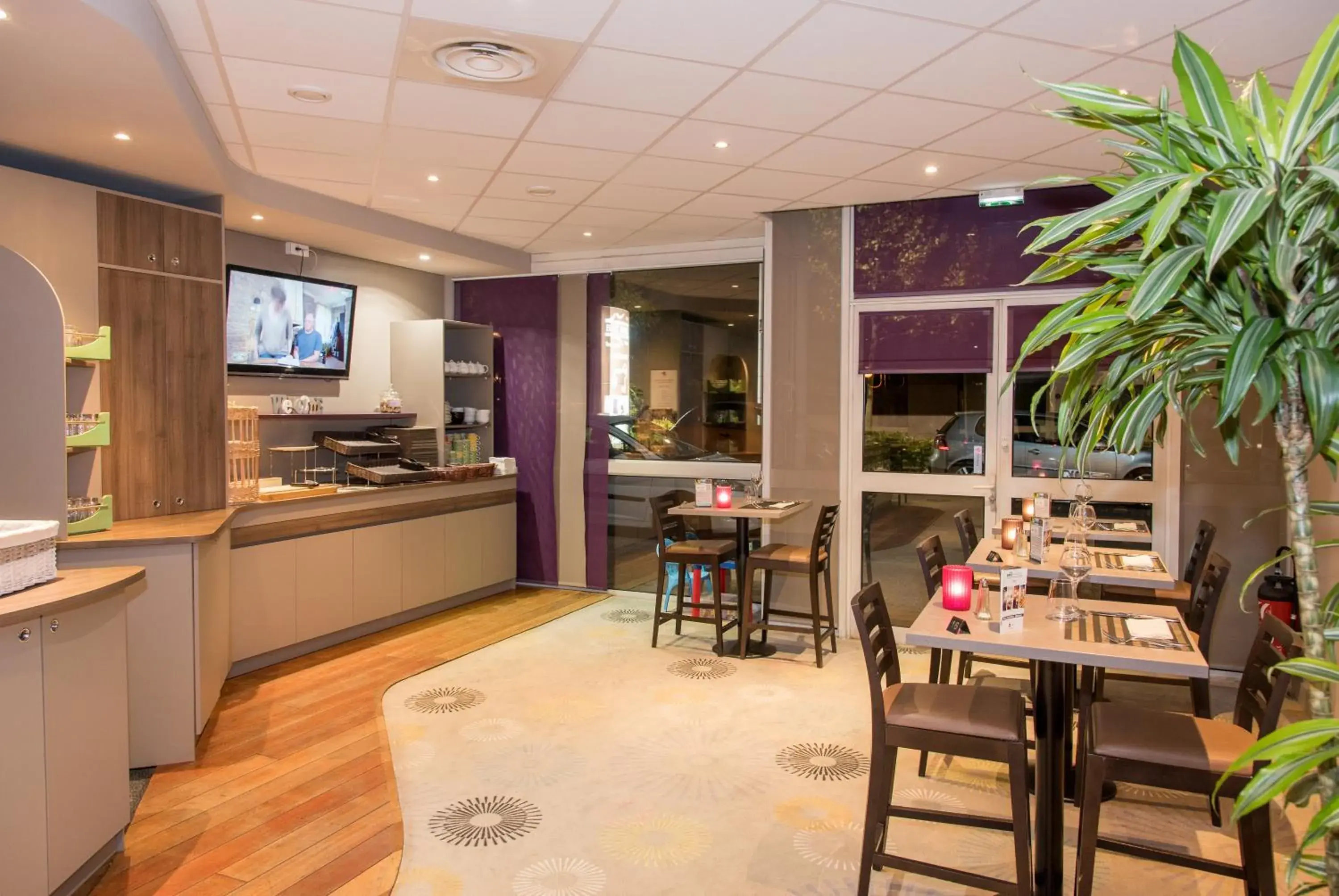 Restaurant/places to eat in Brit Hotel Tours Sud – Le Cheops Restaurant/places to eat in Brit Hotel Tours Sud – Le Cheops