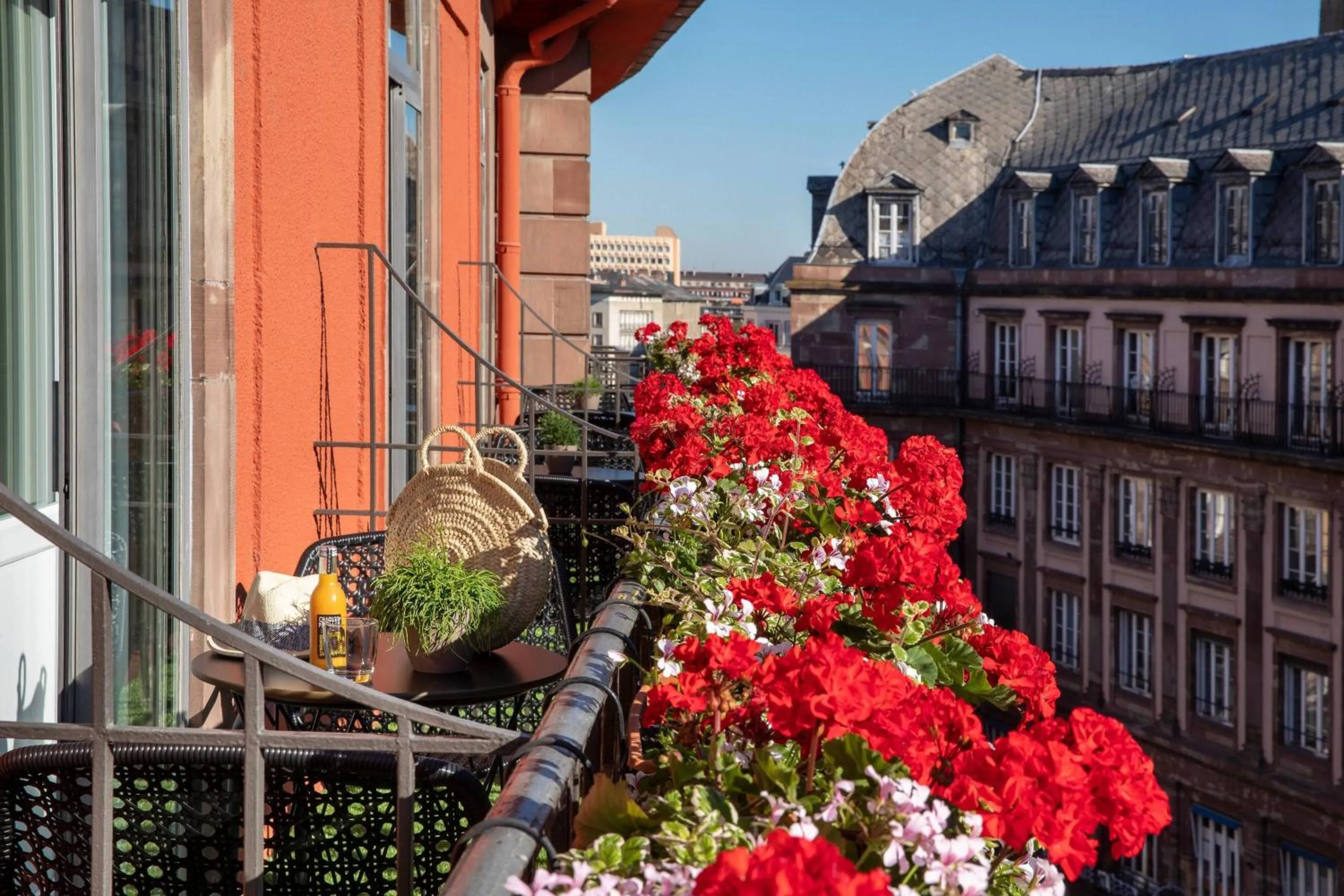 Photo of the whole room in Maison Rouge Strasbourg Hotel & Spa, Autograph Collection