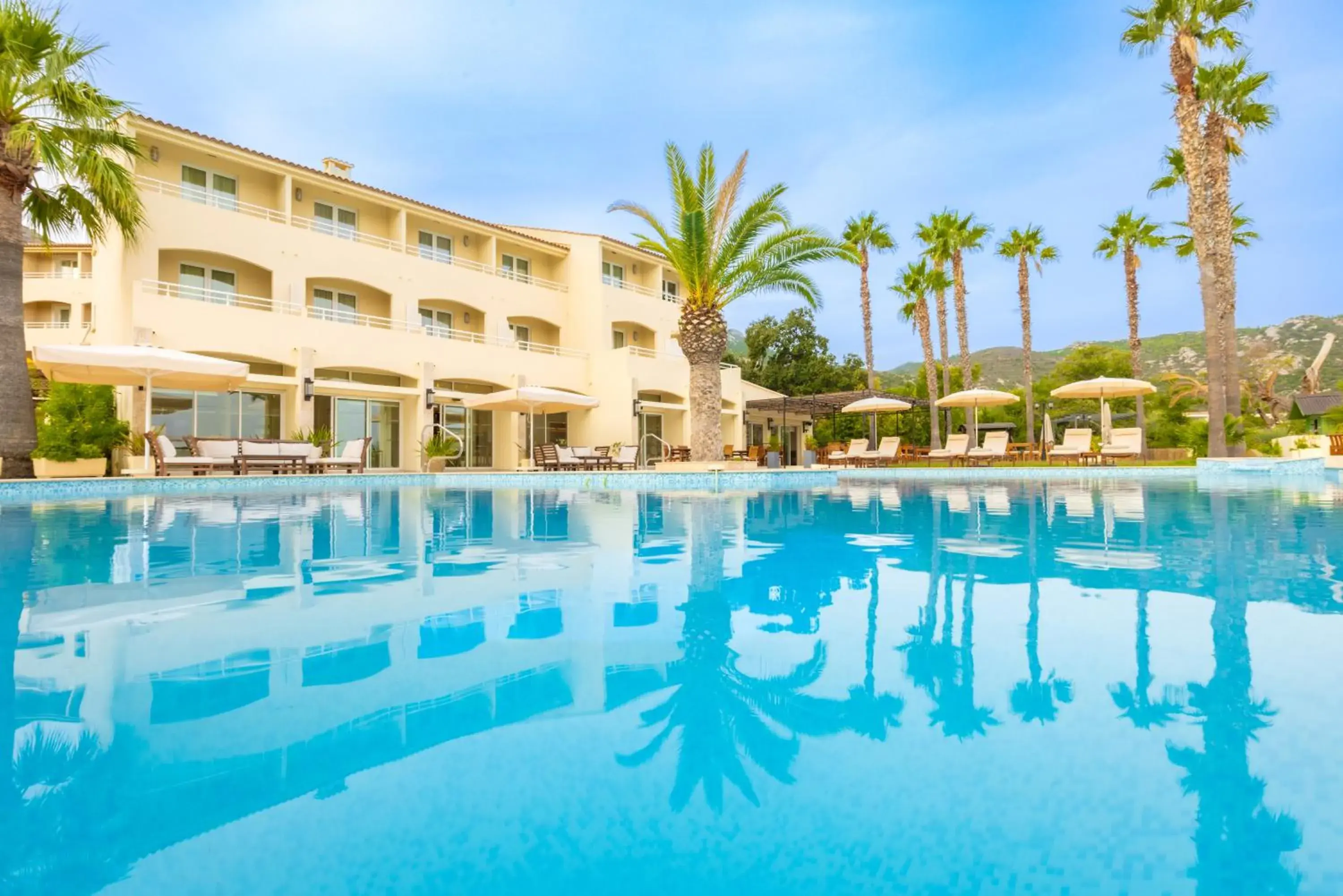 Swimming pool in Hotel Corsica & Spa Serena Swimming pool in Hotel Corsica & Spa Serena