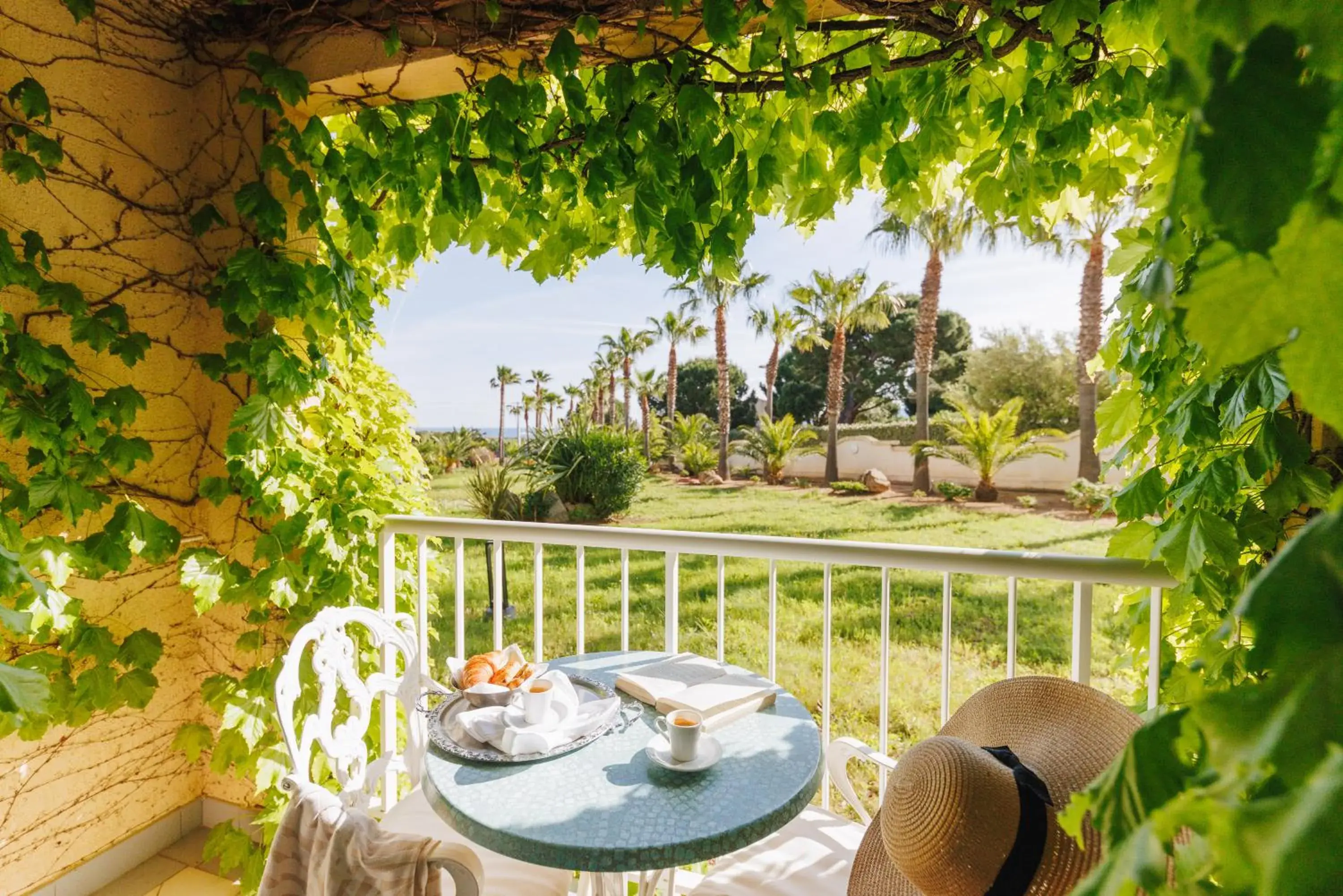 Garden view in Hotel Corsica & Spa Serena Garden view in Hotel Corsica & Spa Serena